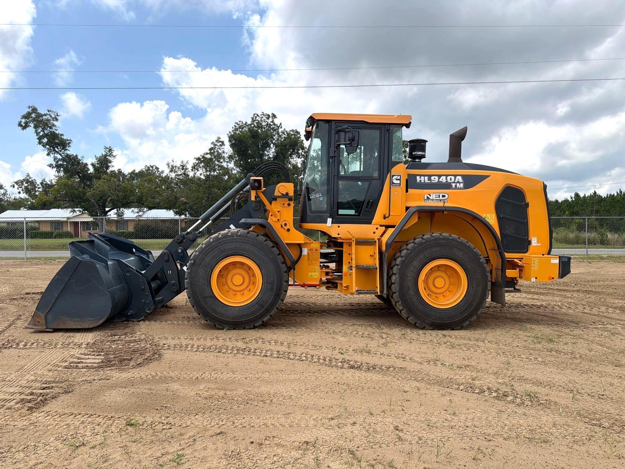 Photo of Hyundai 940