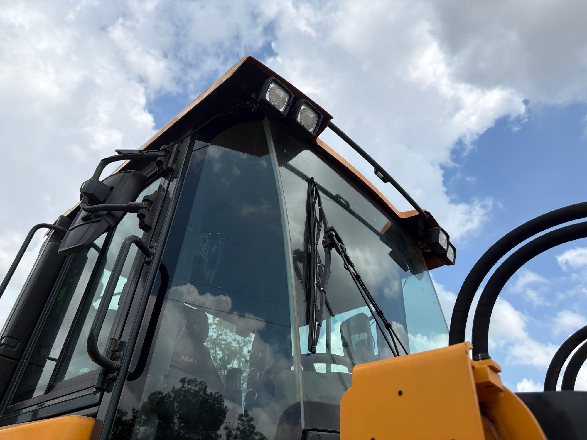 Hyundai 940