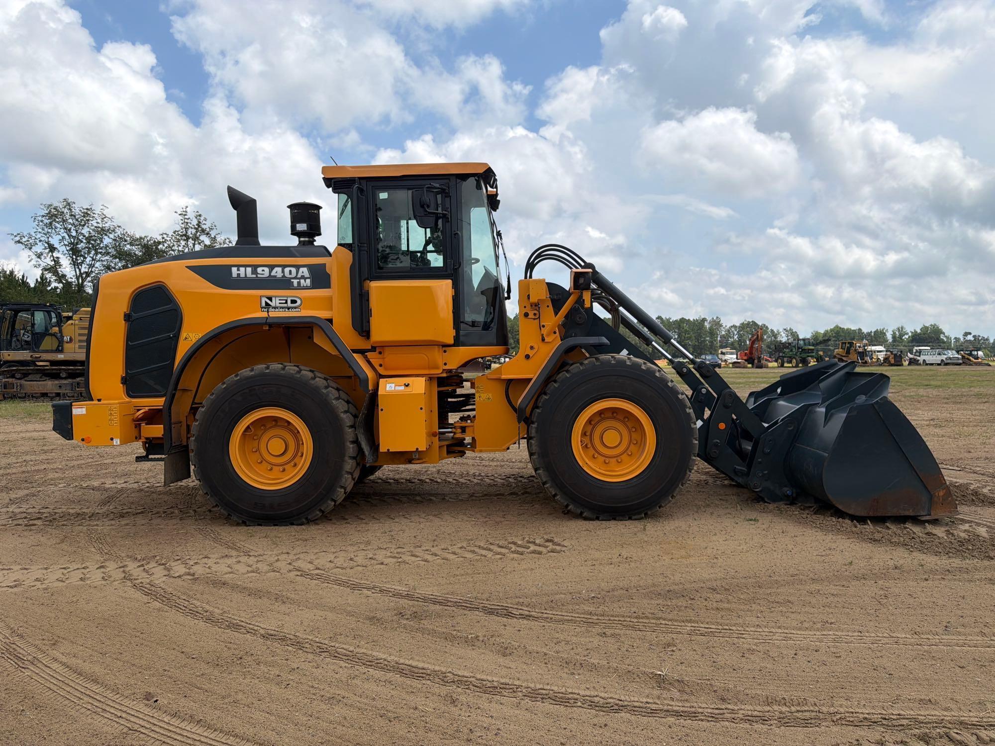 Hyundai 940