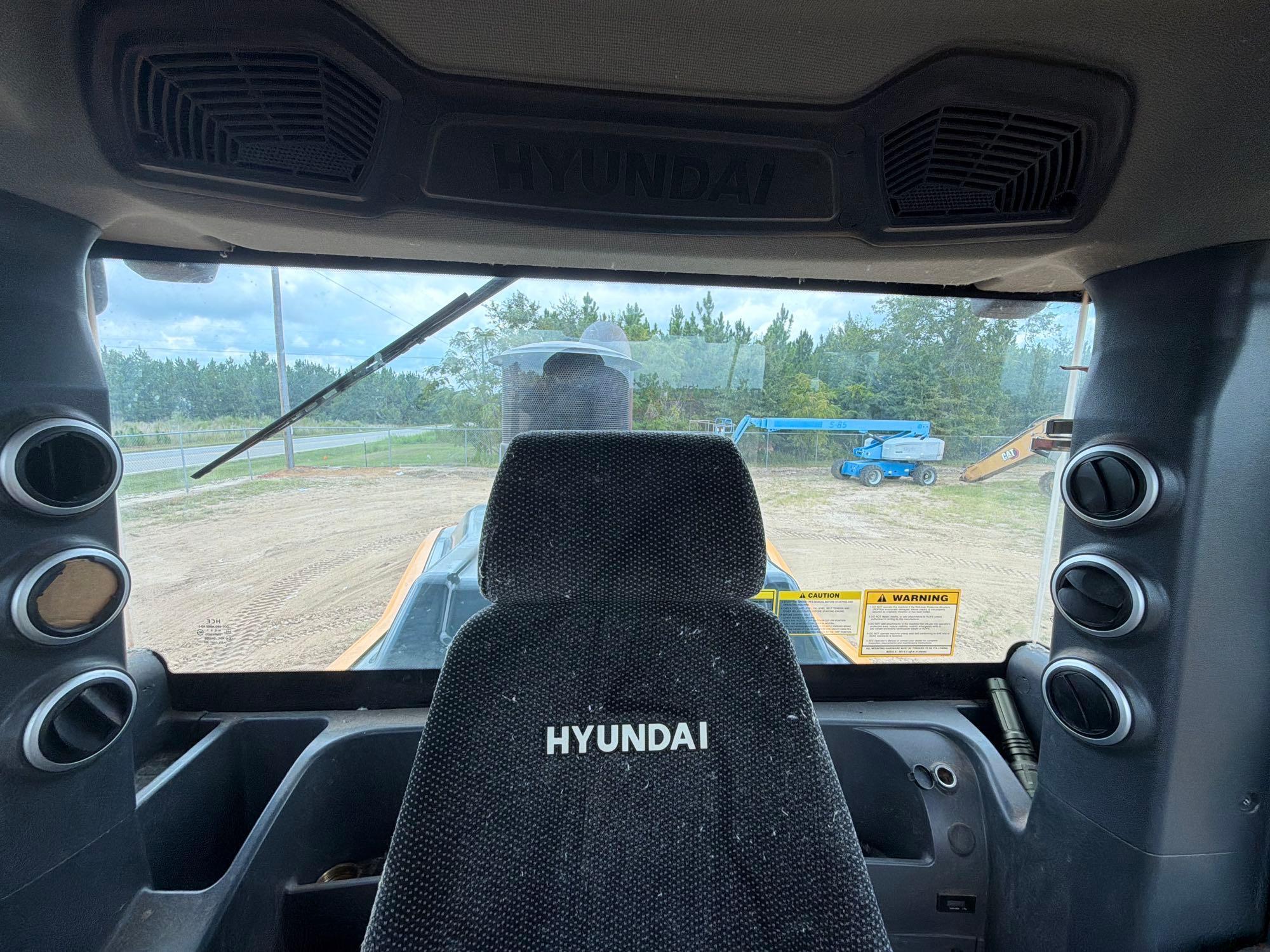 Hyundai 940