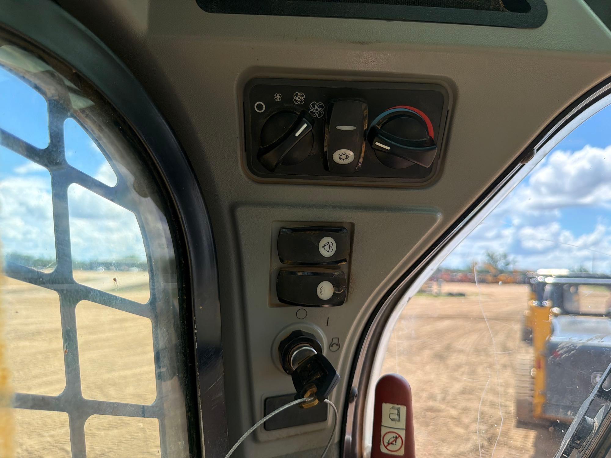 2017 Caterpillar 299D2