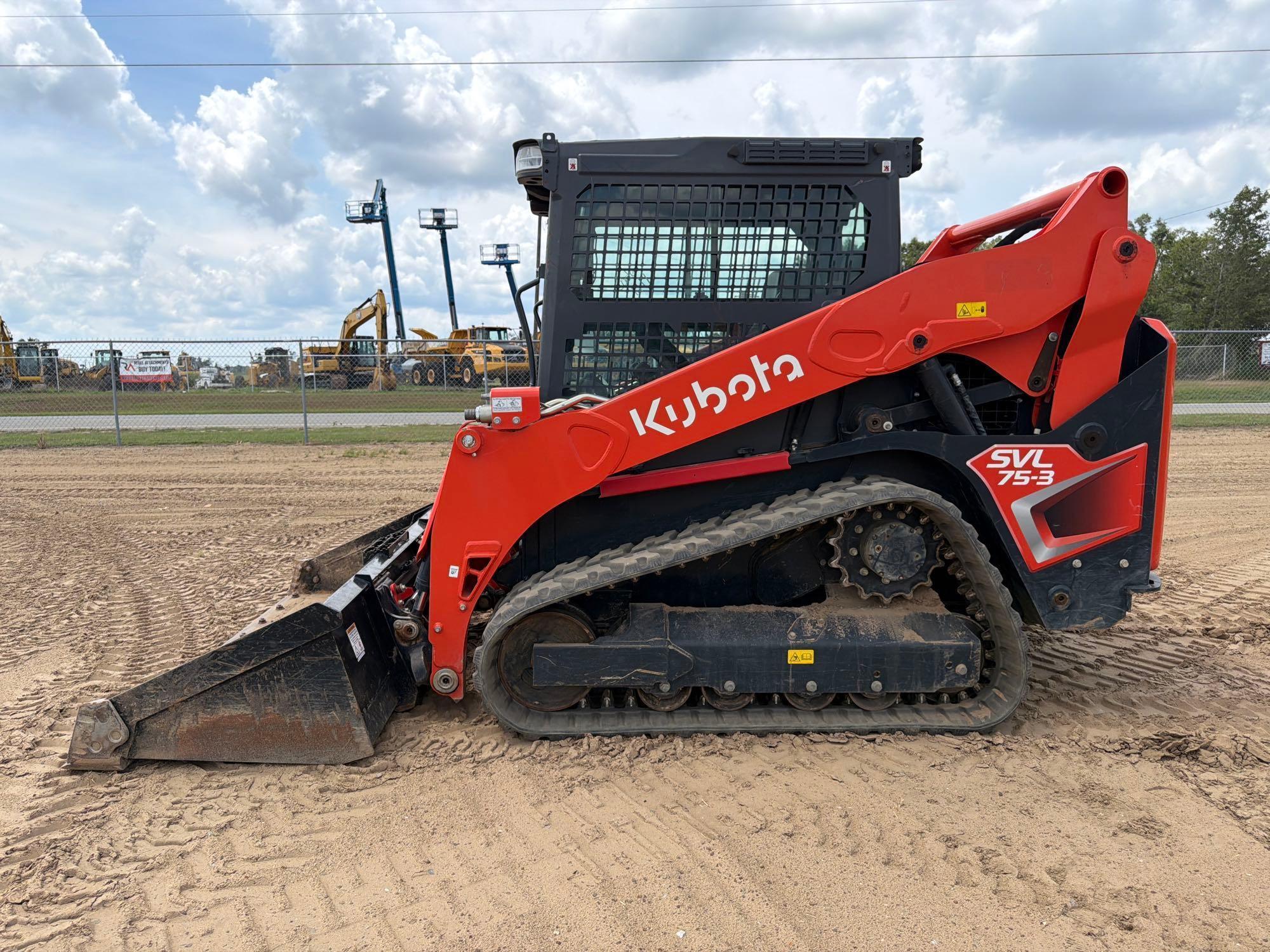 Photo of Kubota 753