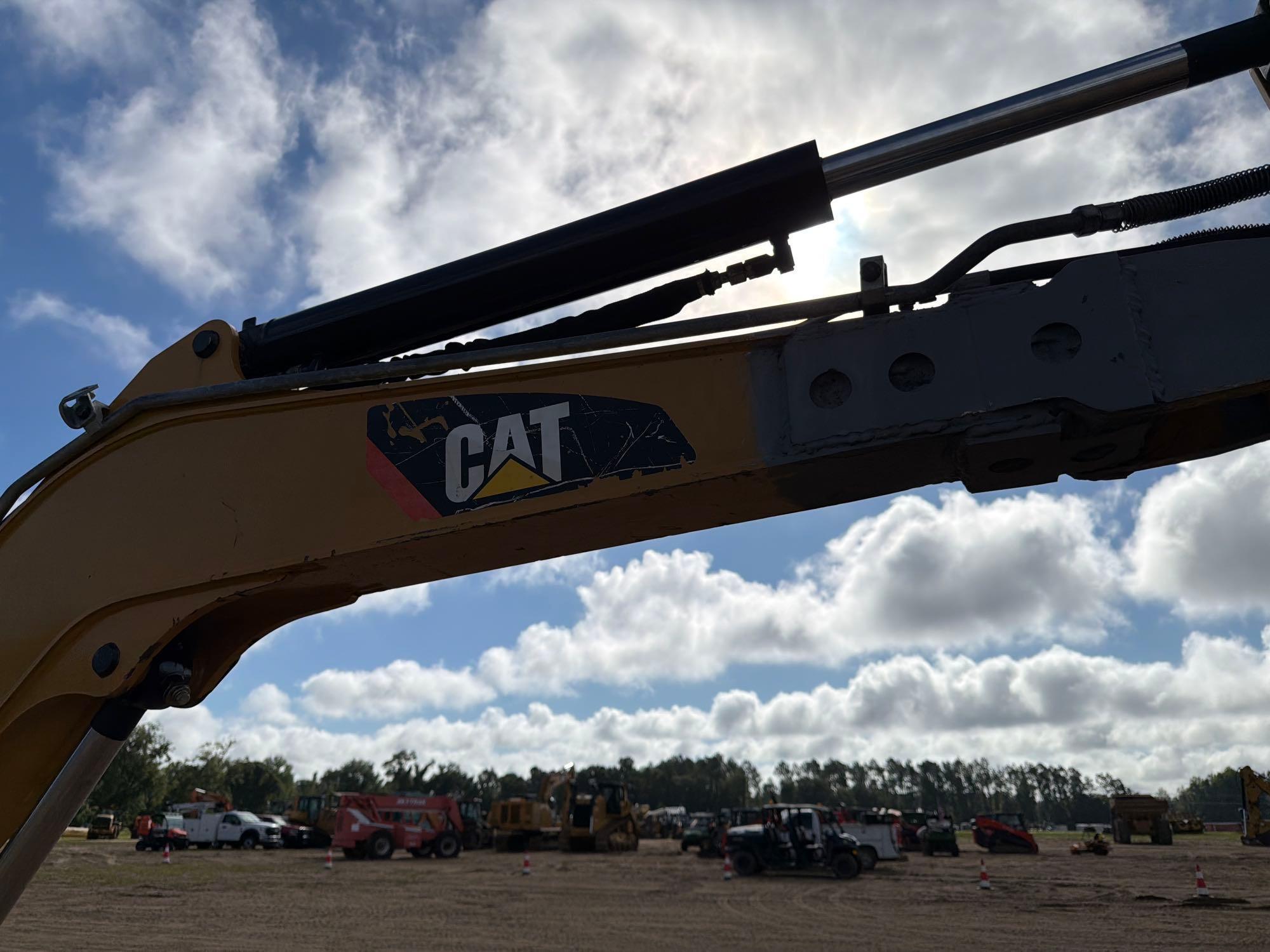 Caterpillar 304