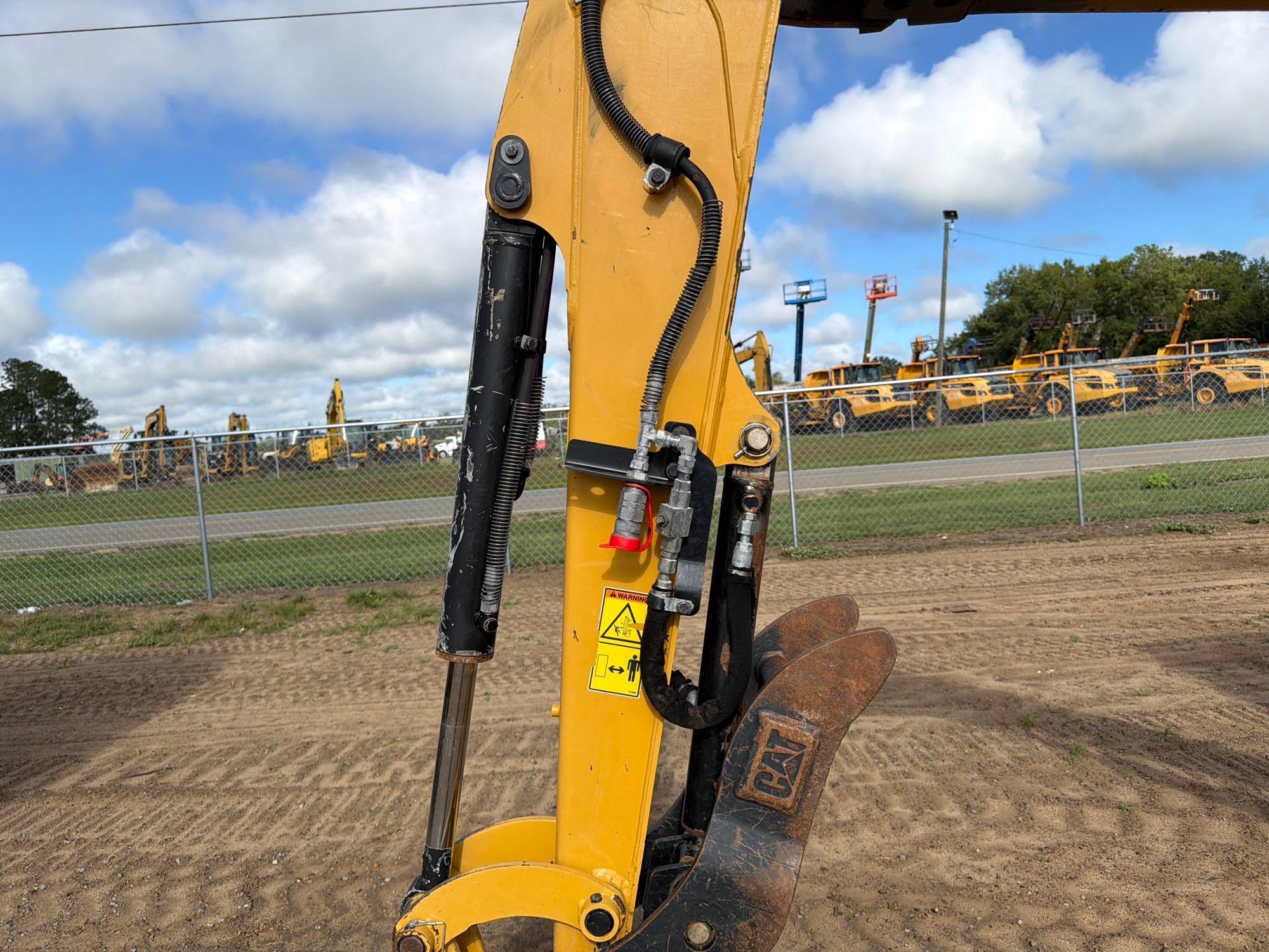 Caterpillar 304