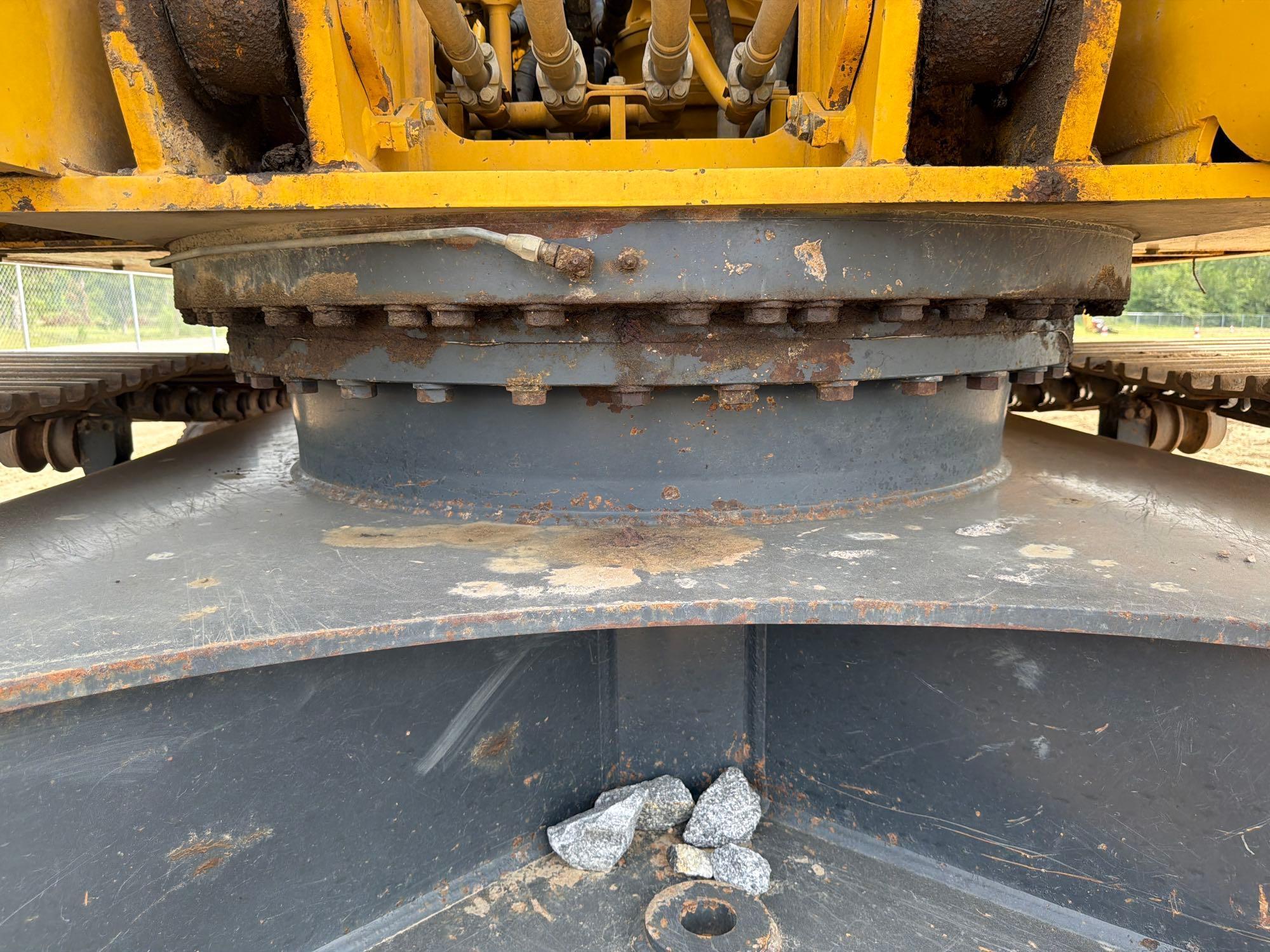 2021 Komatsu PC240LC