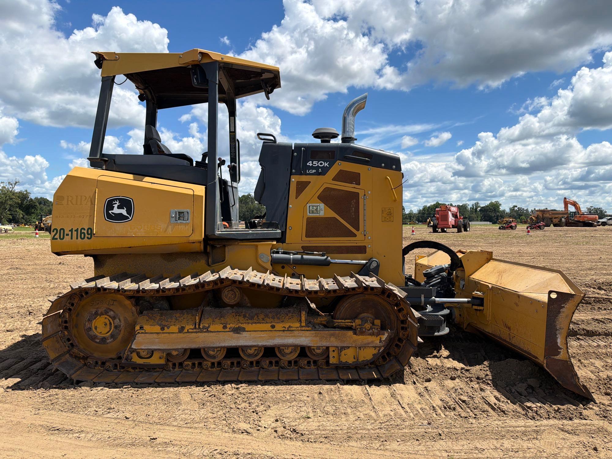 2019 John Deere 450
