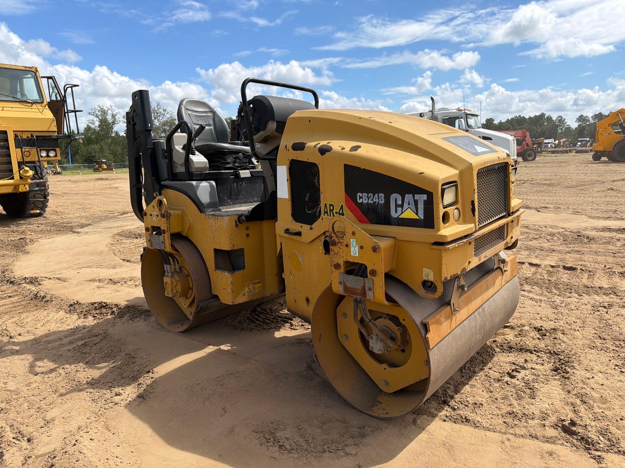 2016 Caterpillar CB24B