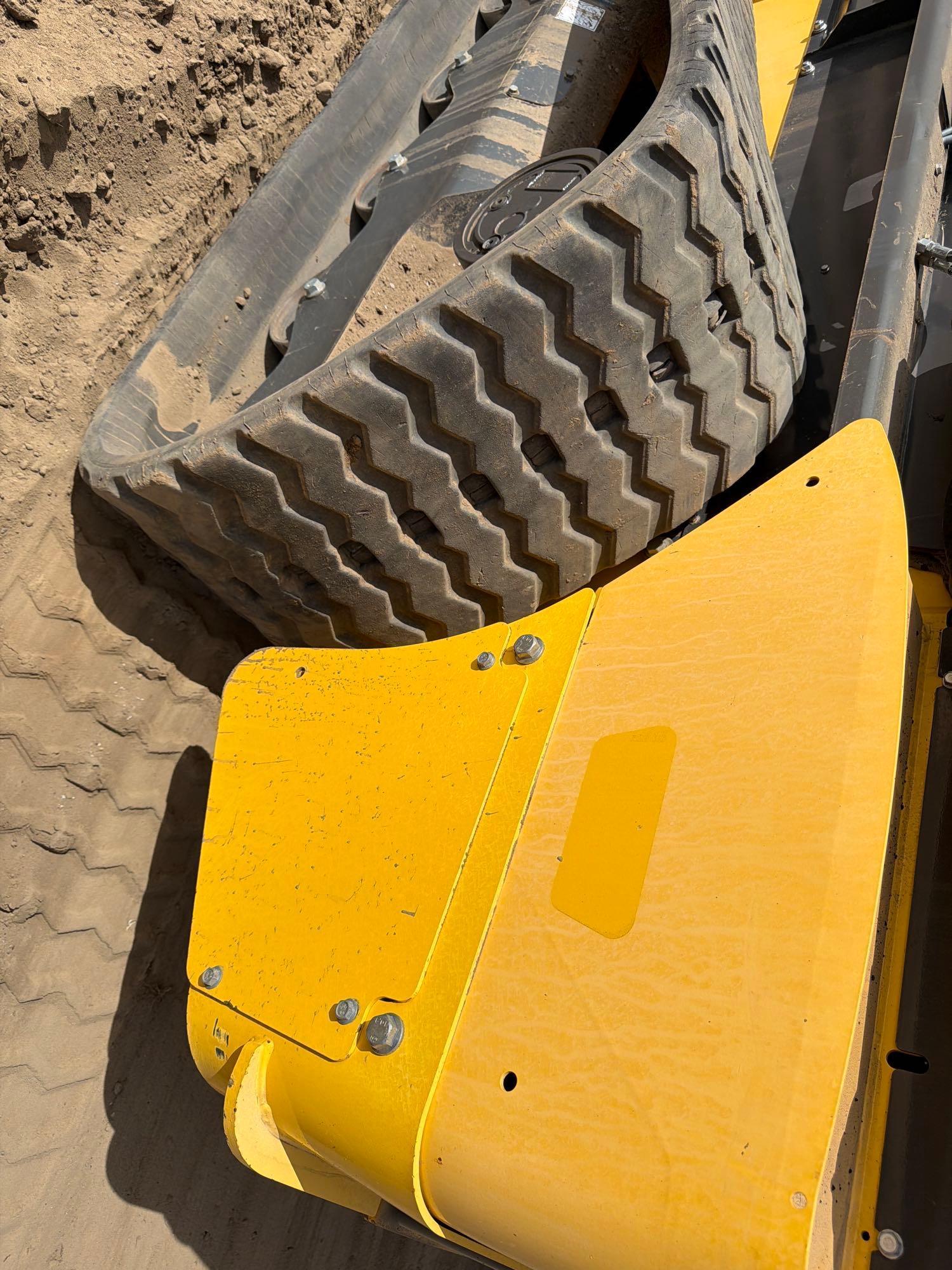 2024 New Holland 332