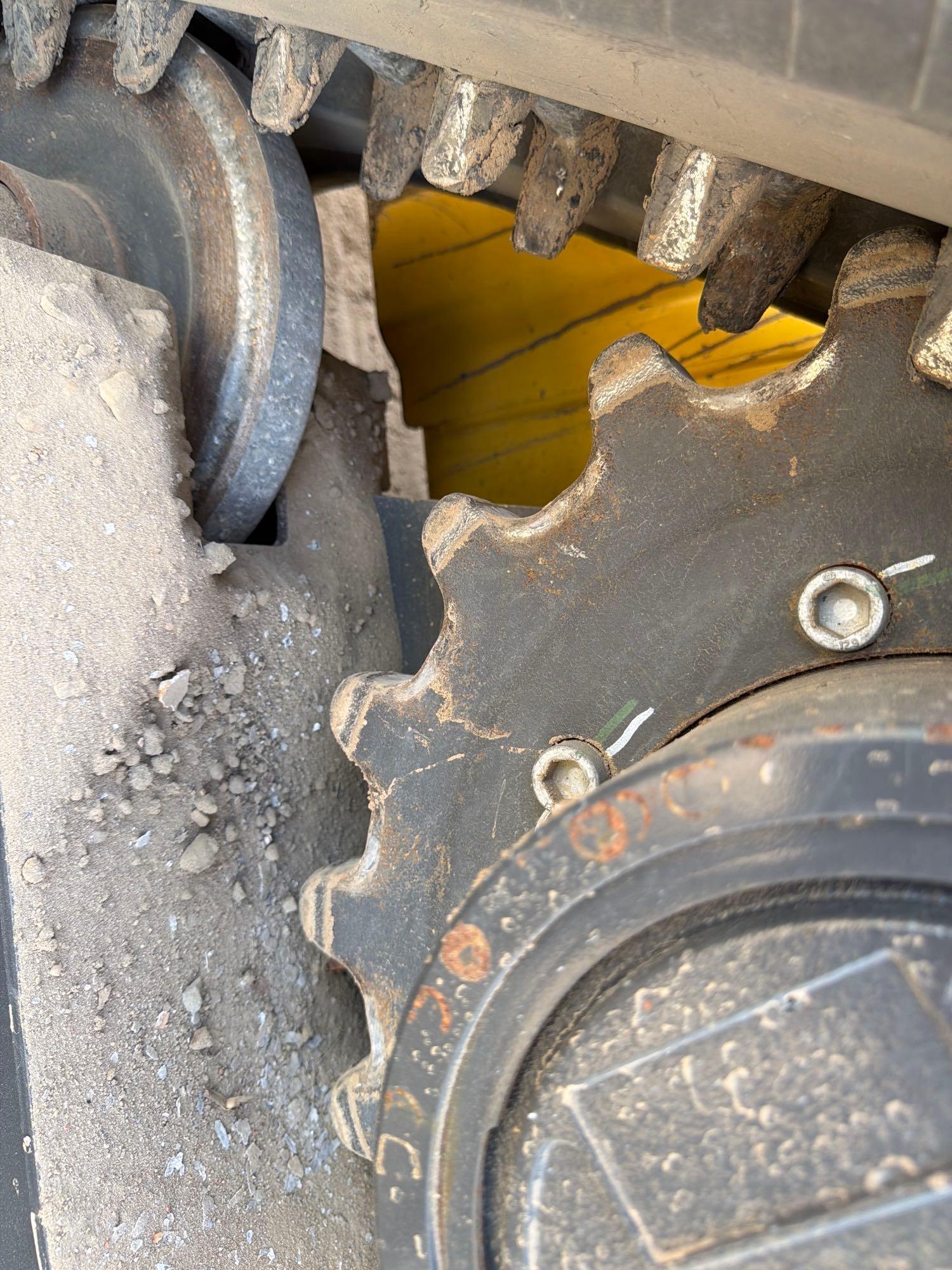 2024 New Holland 332