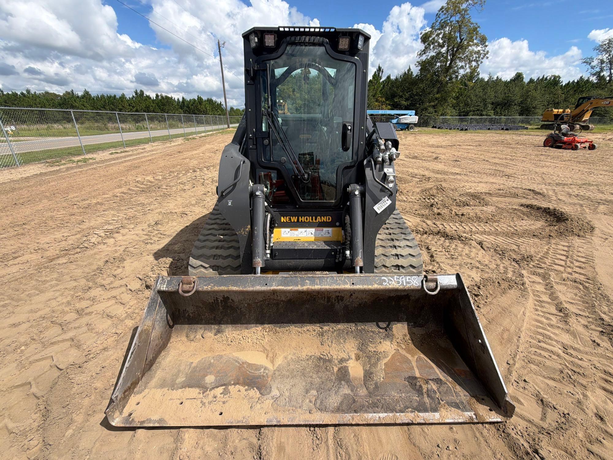 2024 New Holland 332