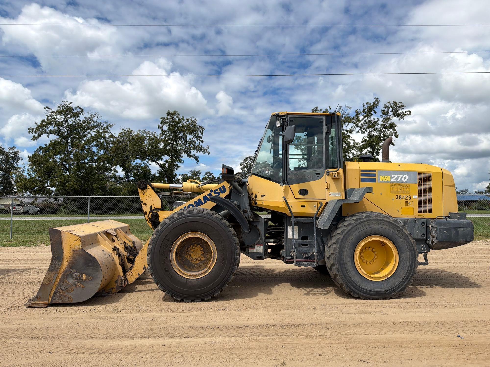 Photo of 2016 Komatsu WA2707