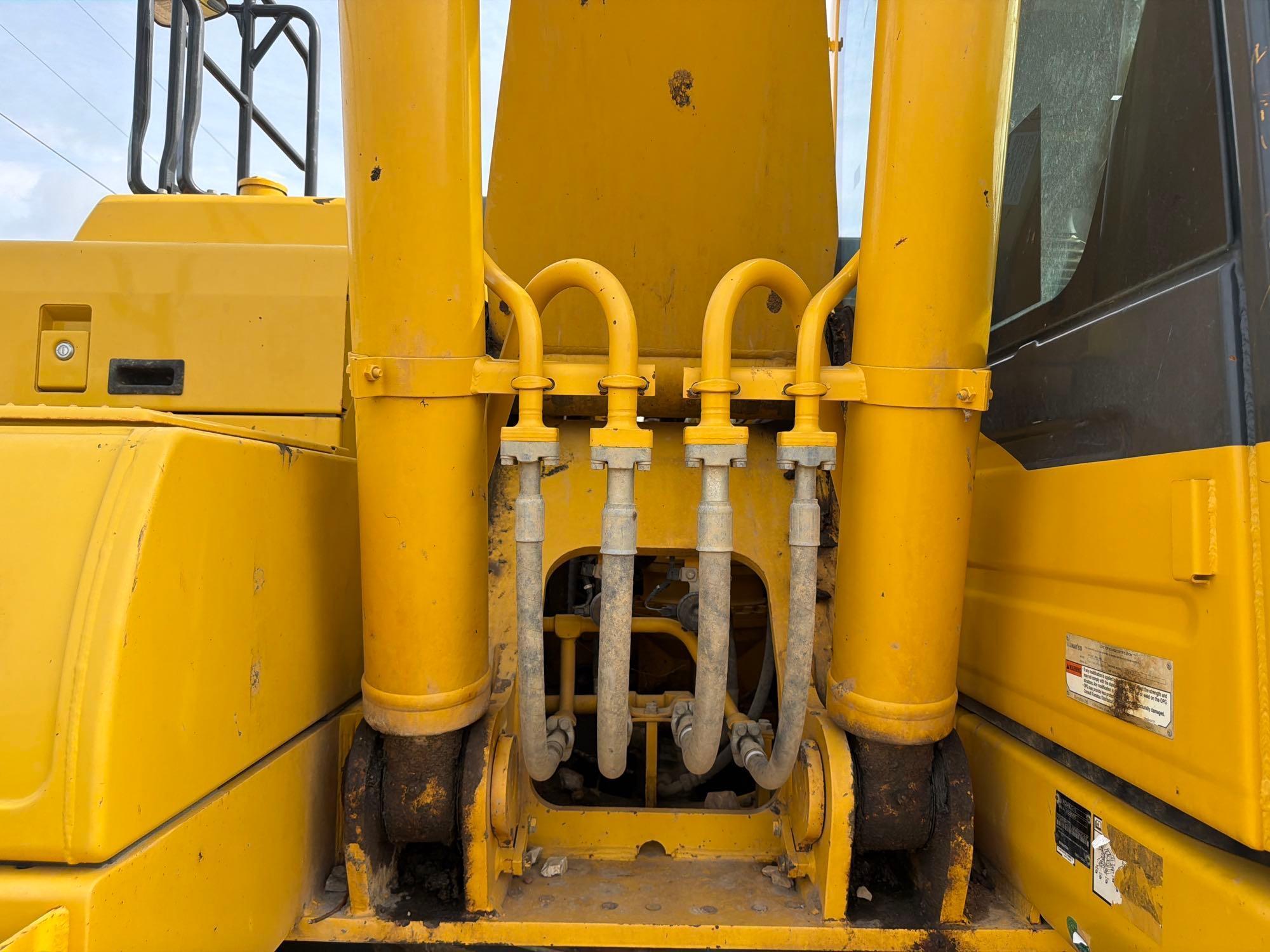 2021 Komatsu PC240LC