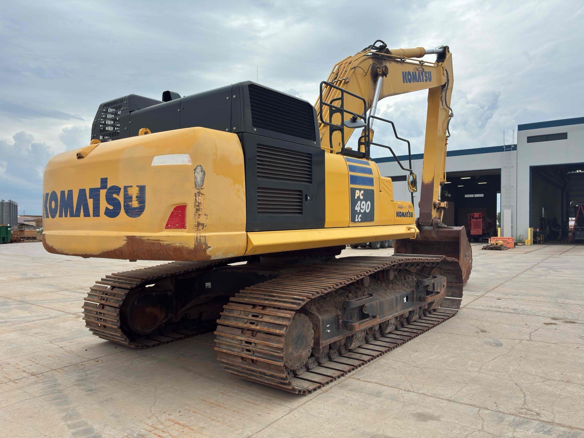 Komatsu 490