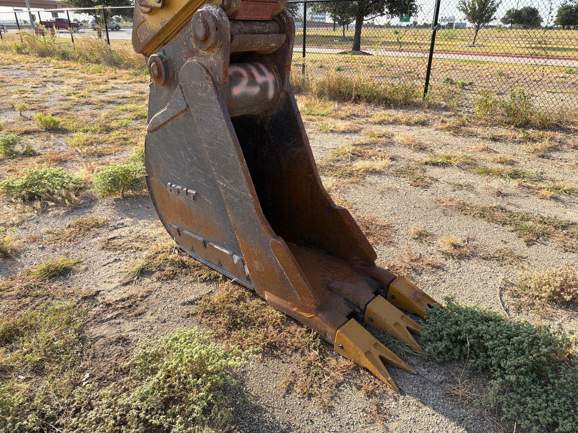 2022 Caterpillar 336