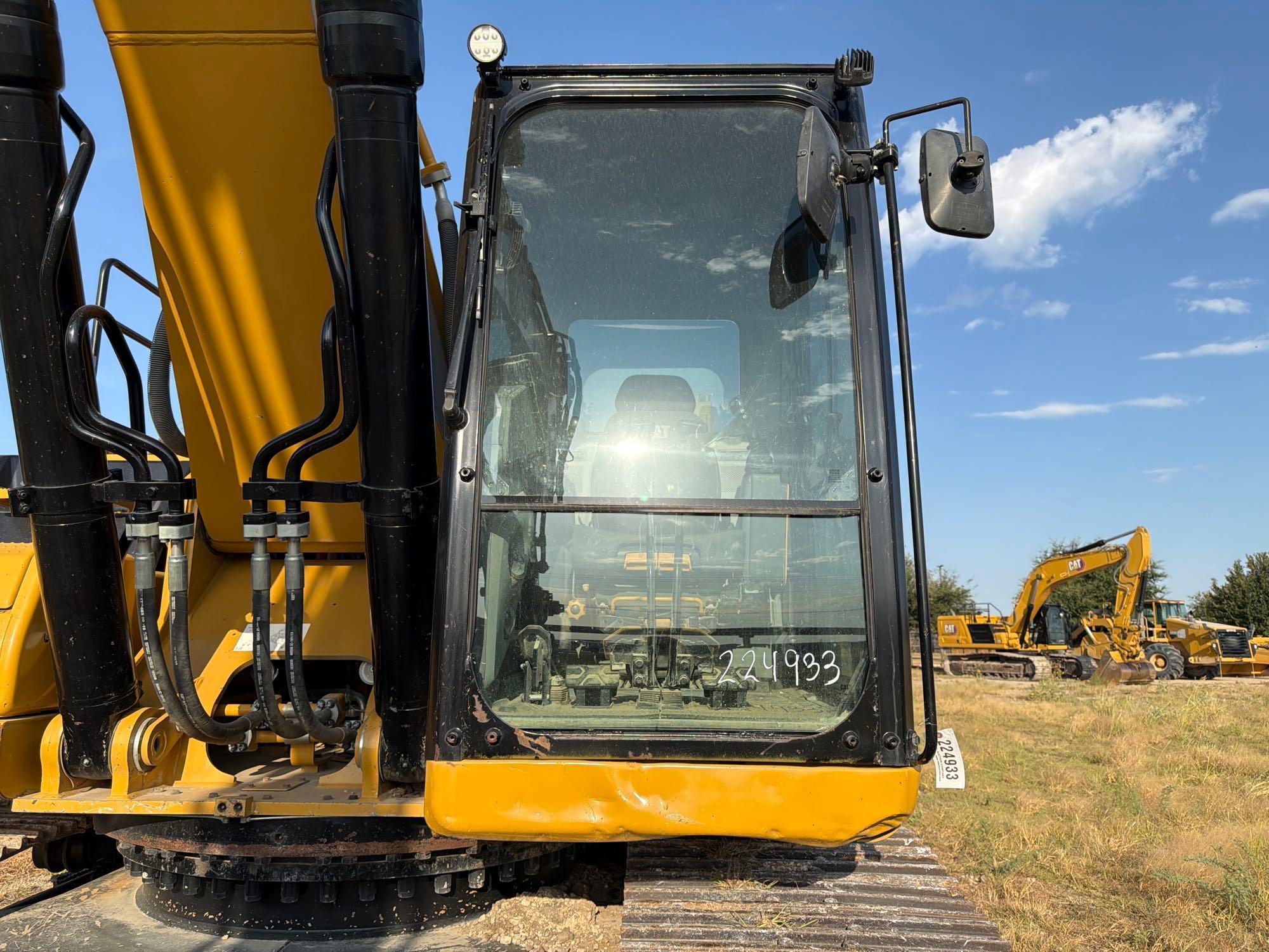 2022 Caterpillar 336