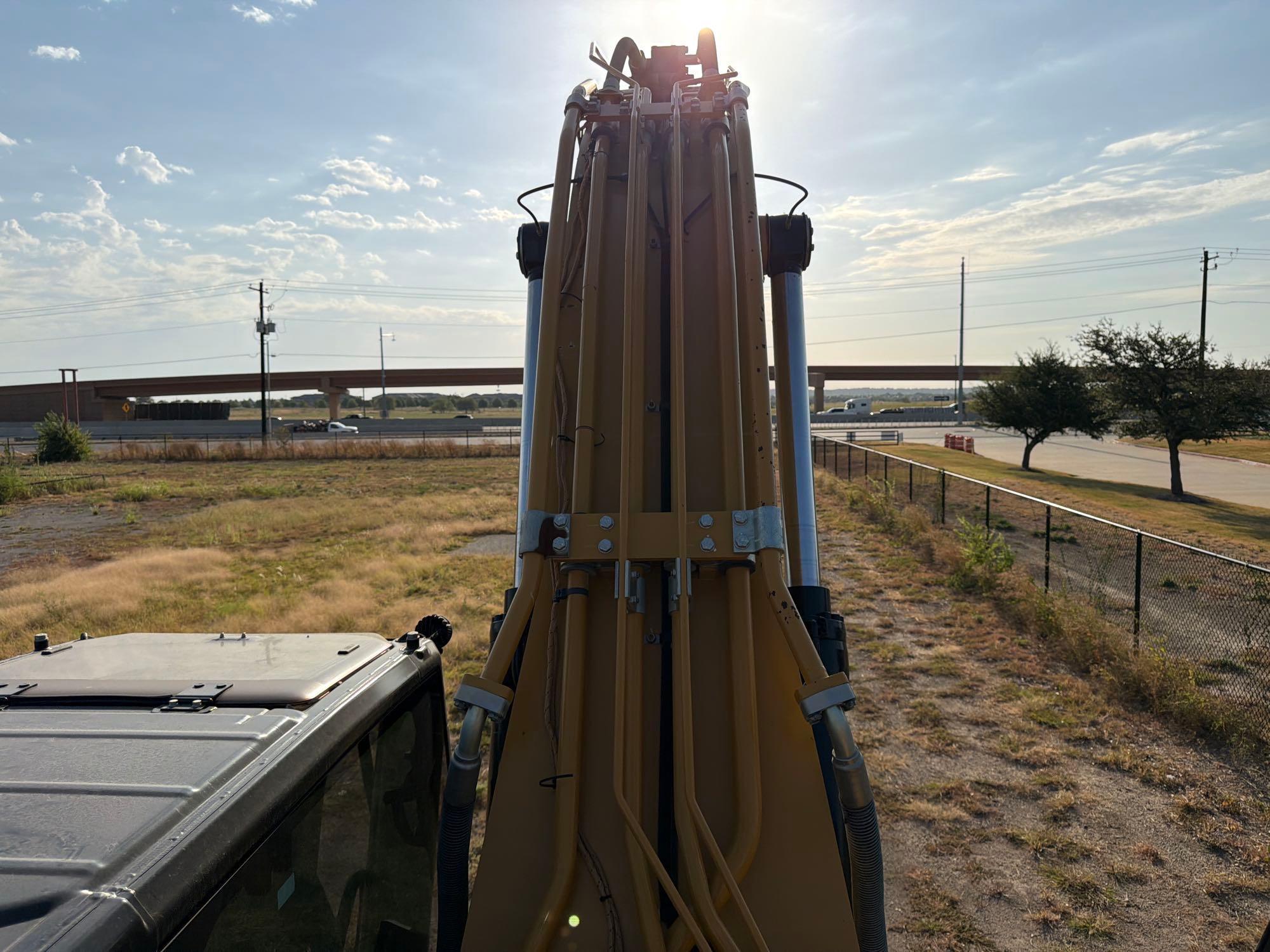 2022 Caterpillar 336