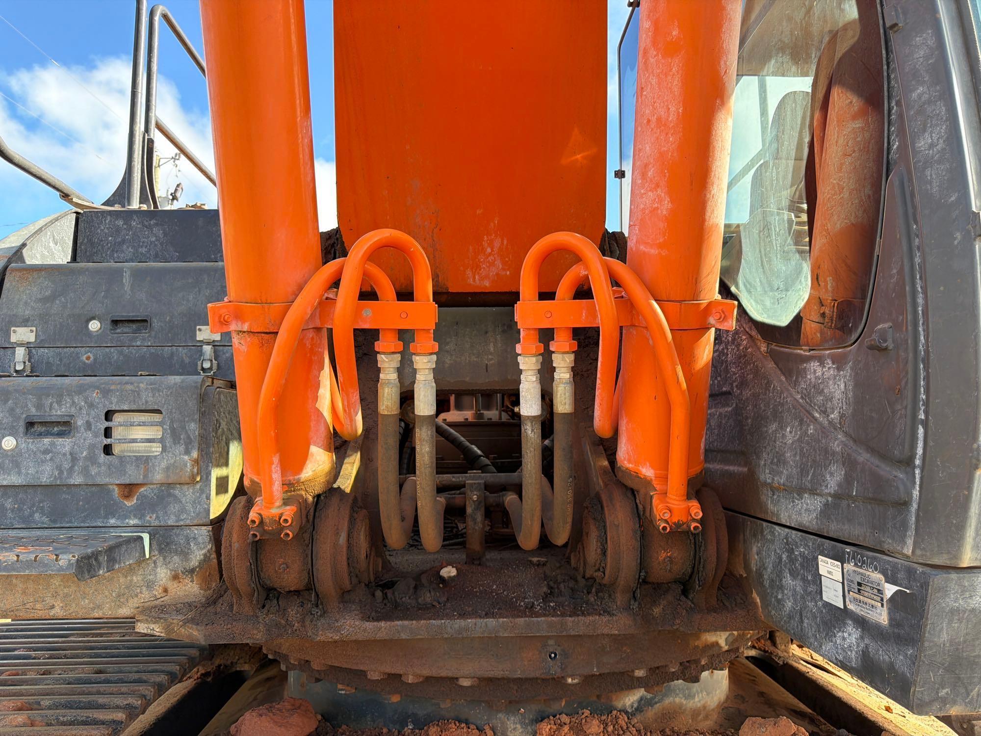 2017 Hitachi ZX350 LC