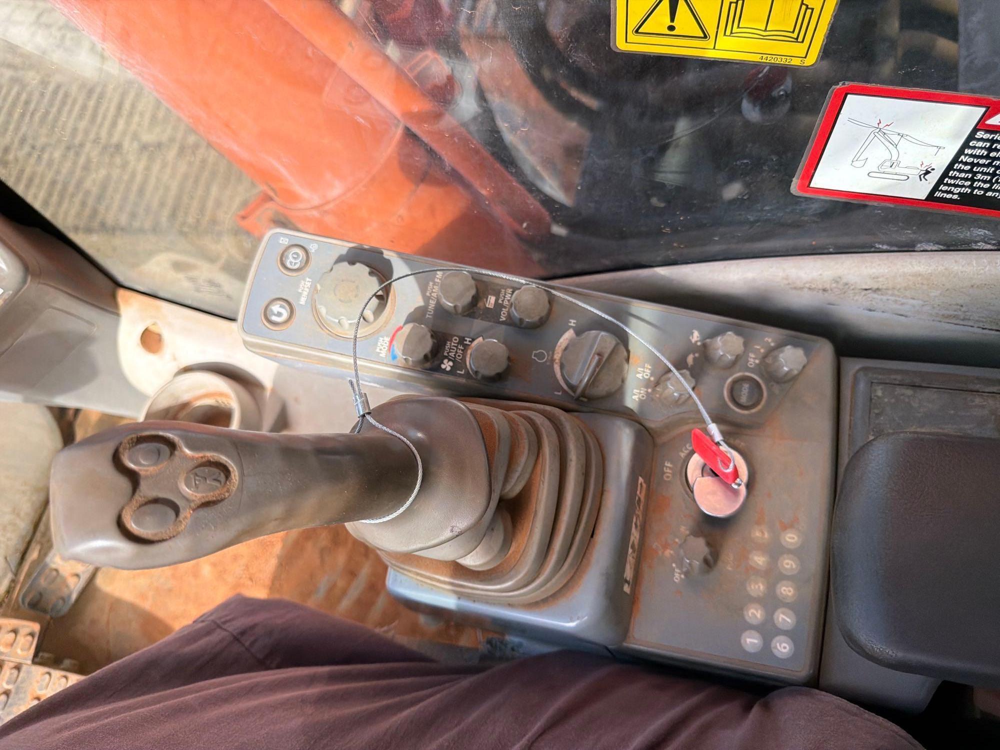 2017 Hitachi ZX350 LC