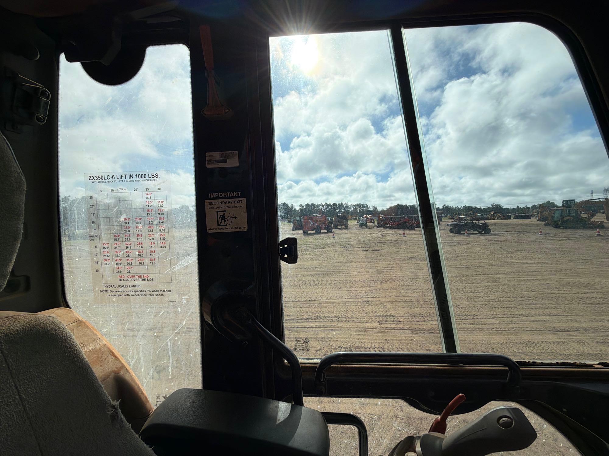 2017 Hitachi ZX350 LC