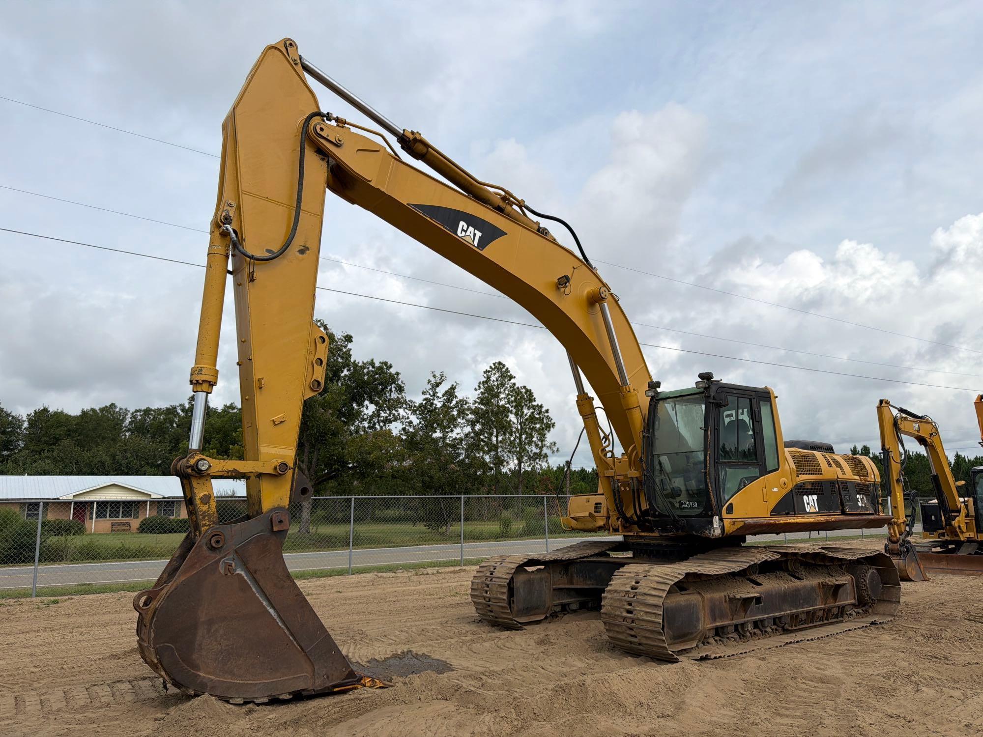 2002 Caterpillar 330C