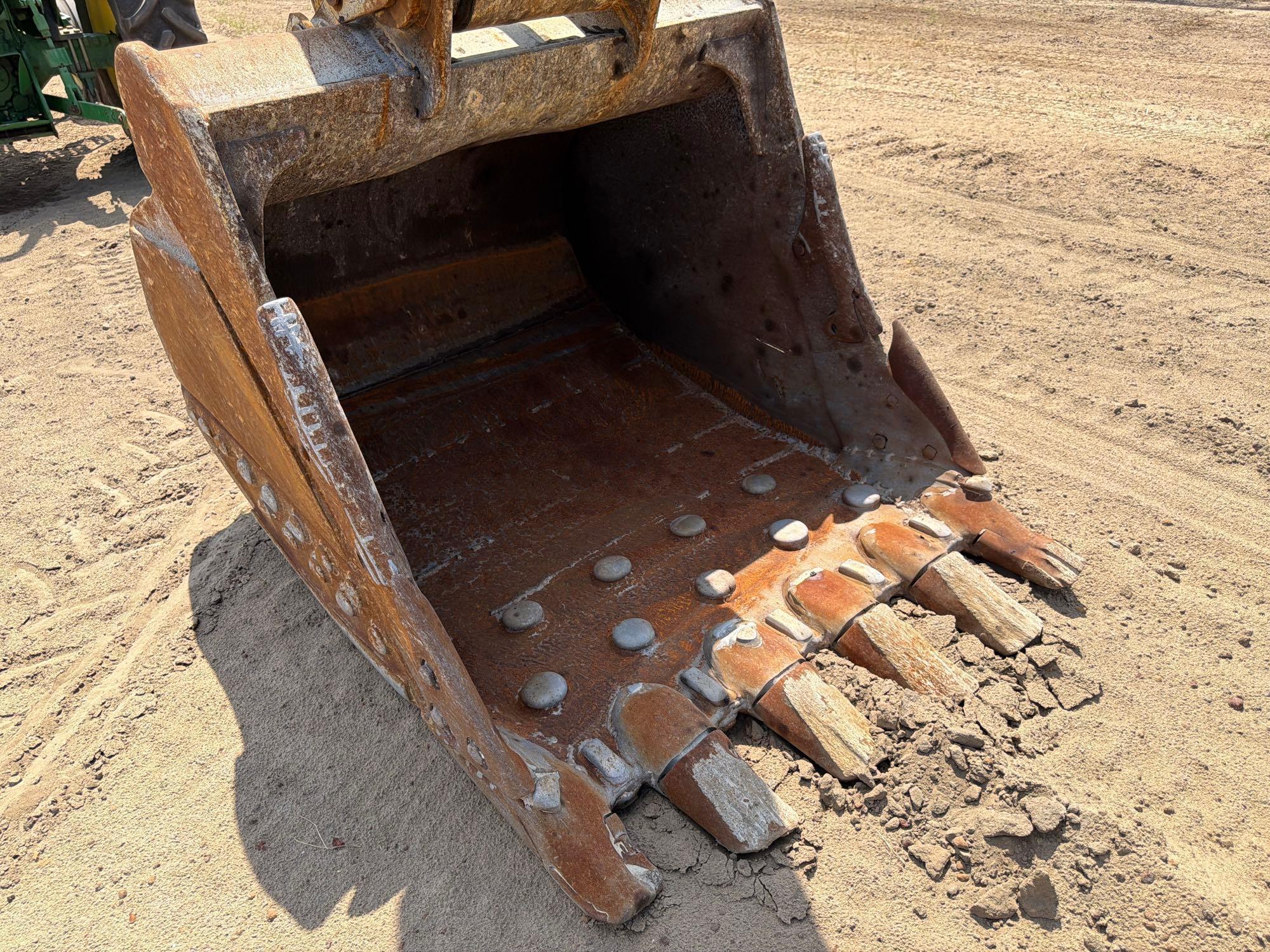 2018 Caterpillar 330