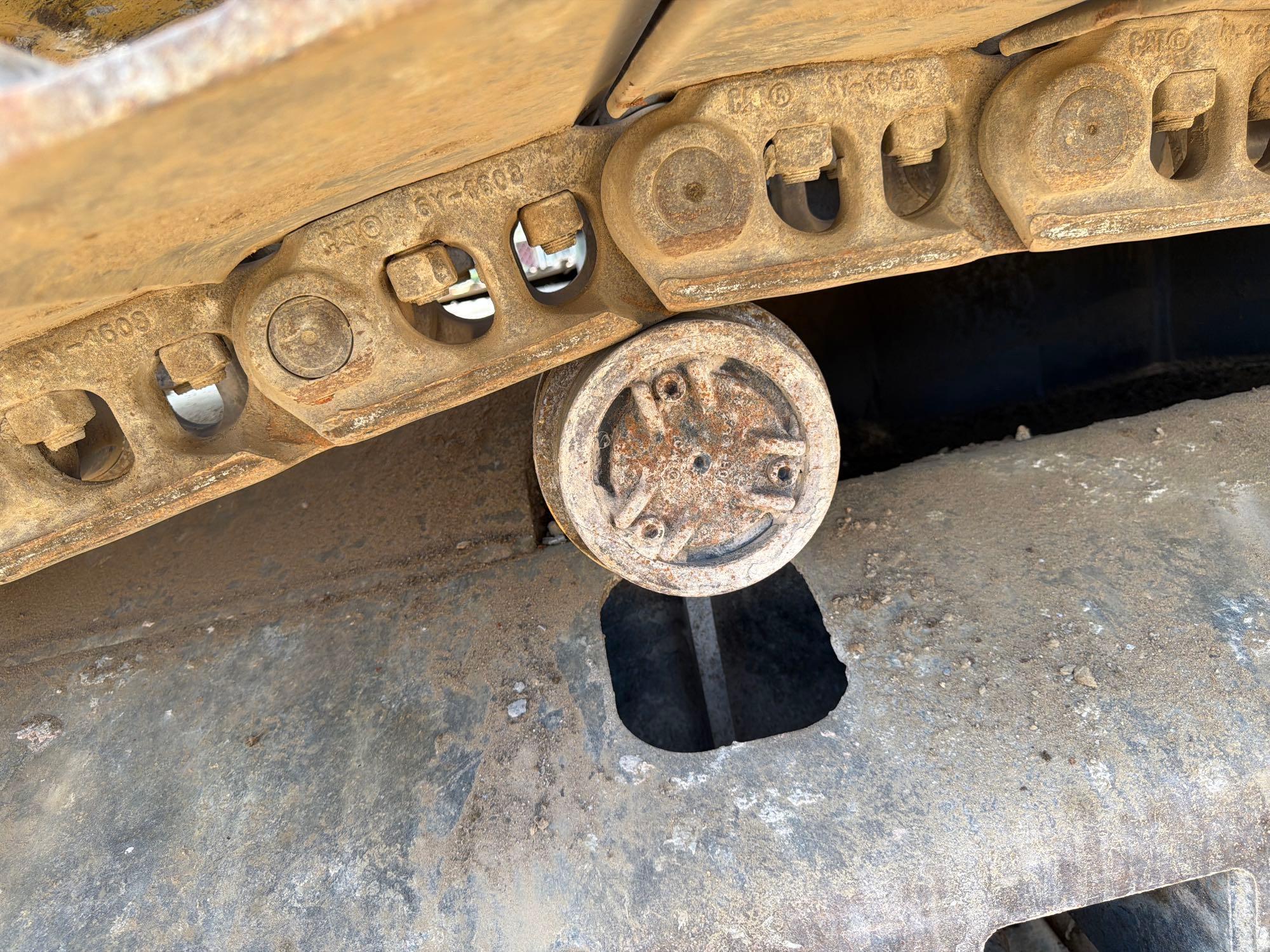 2018 Caterpillar 330