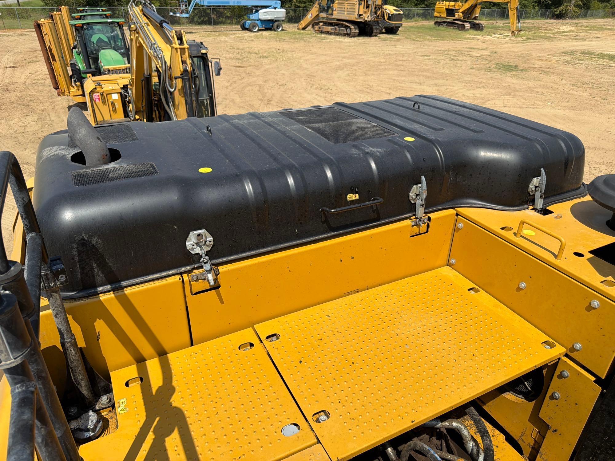 2018 Caterpillar 330