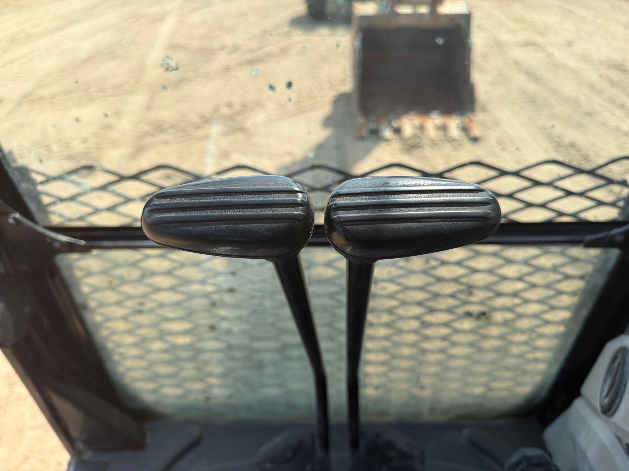 2018 Caterpillar 330