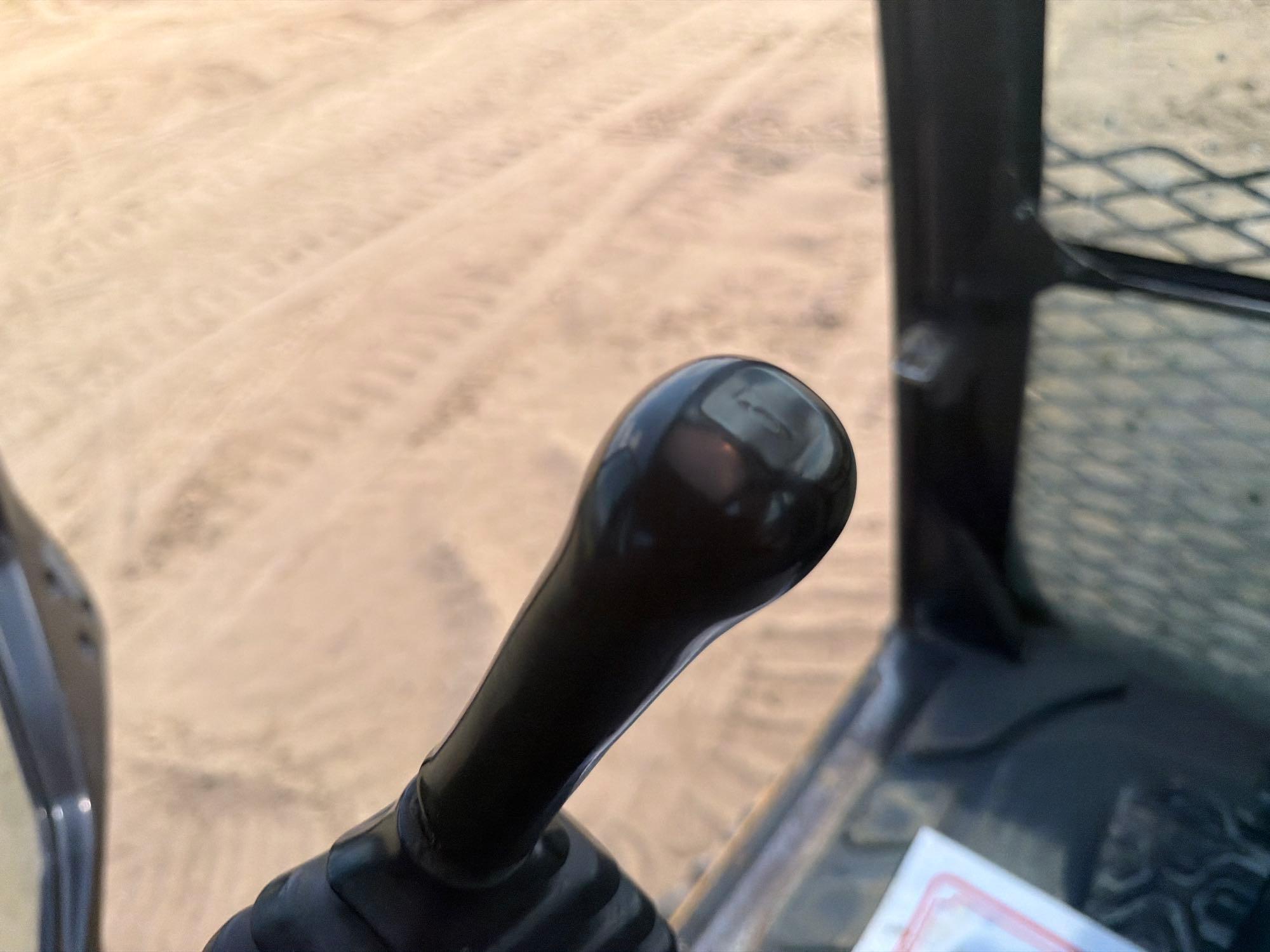 2018 Caterpillar 330