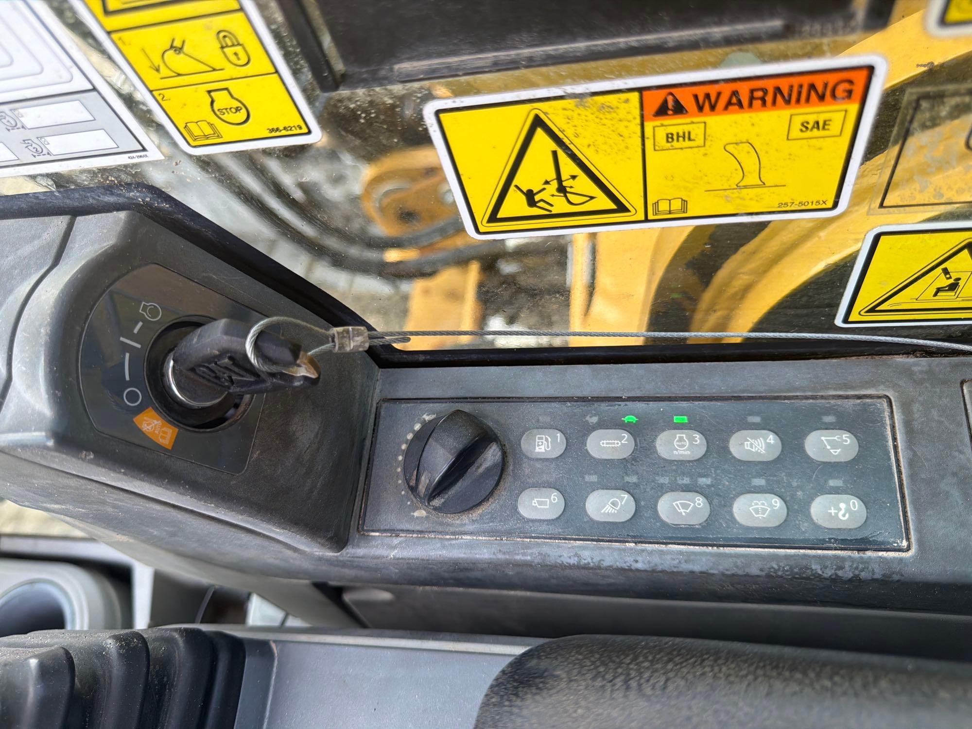 2018 Caterpillar 330