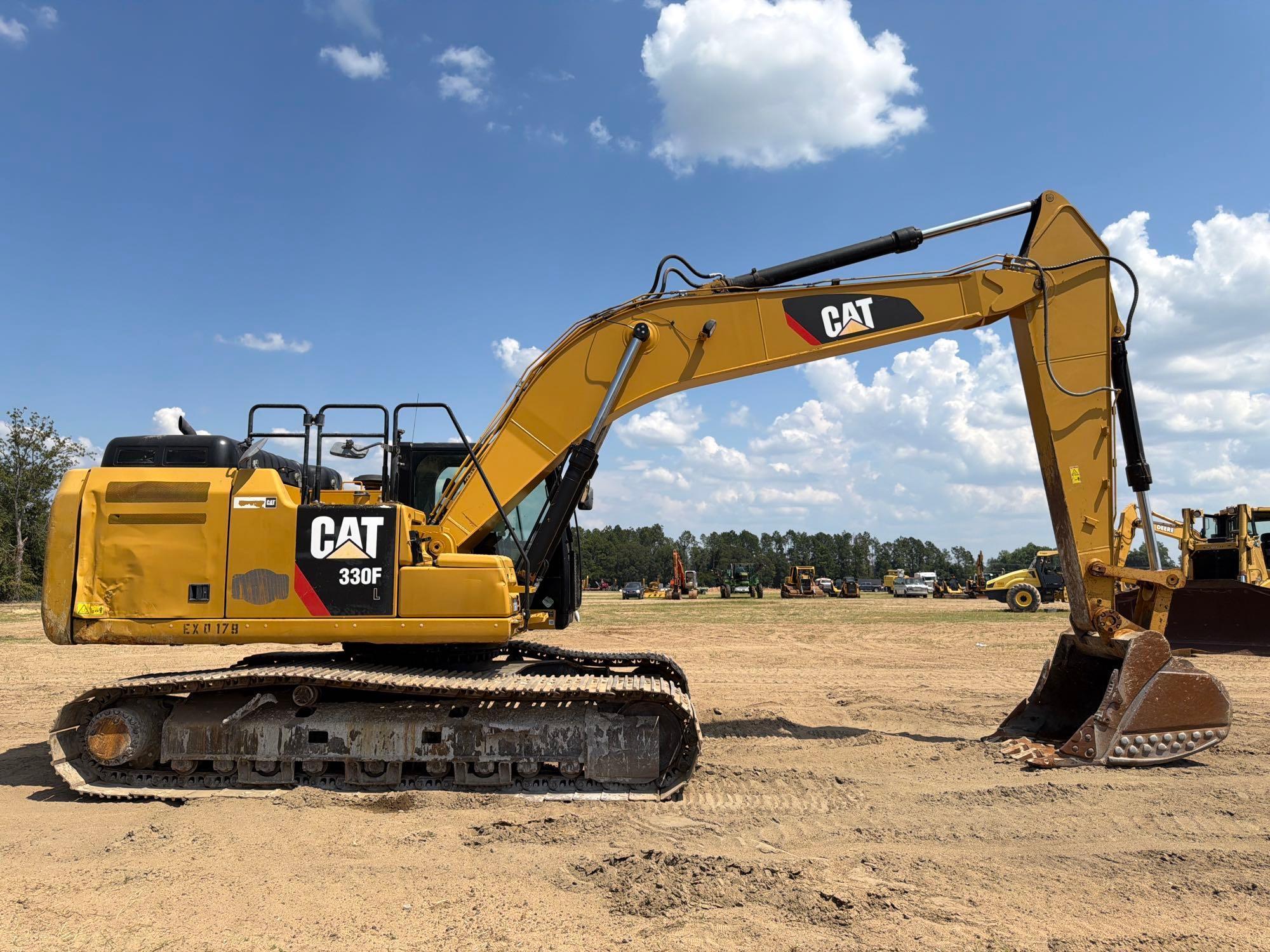 2018 Caterpillar 330