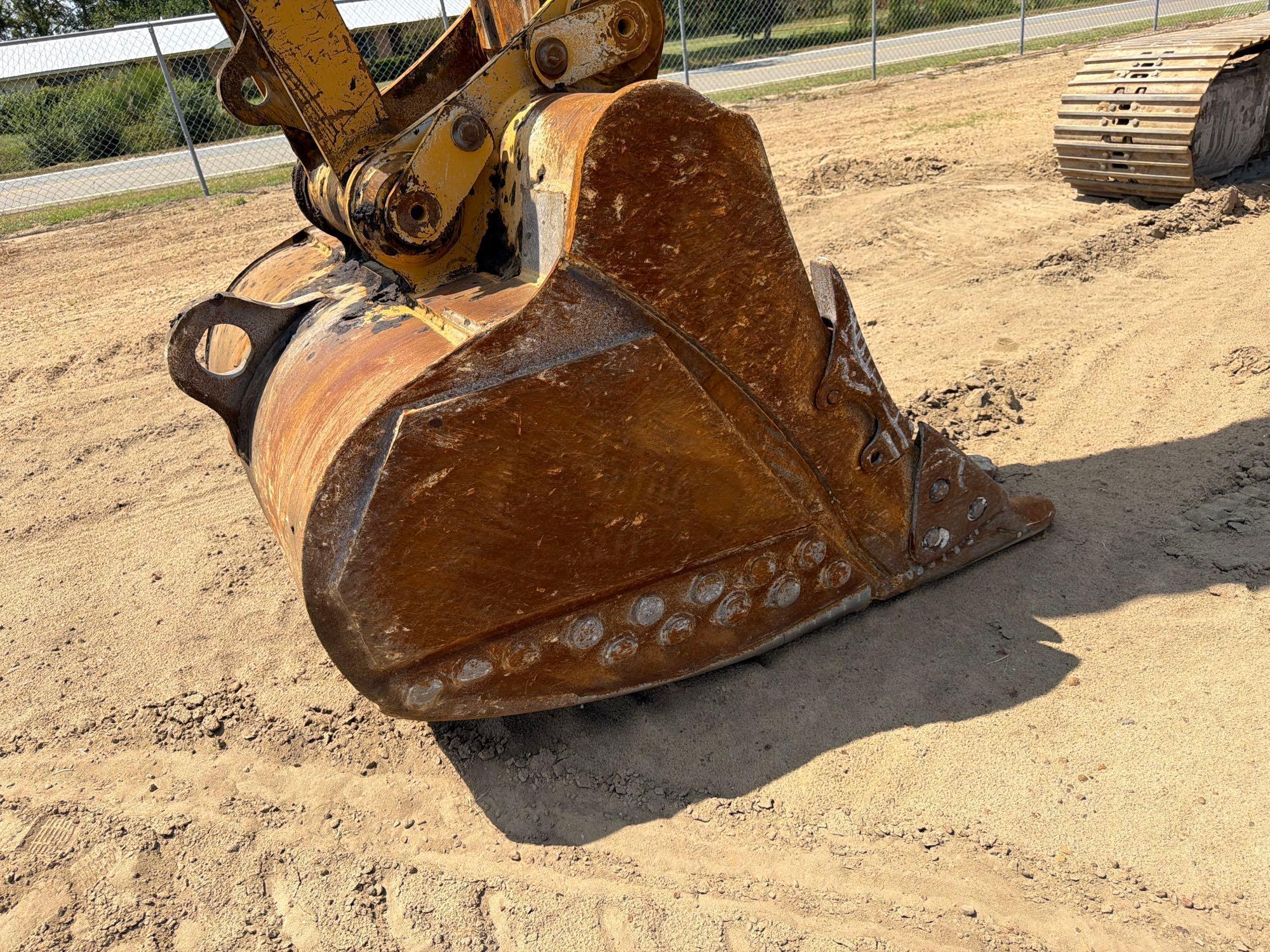 2018 Caterpillar 330