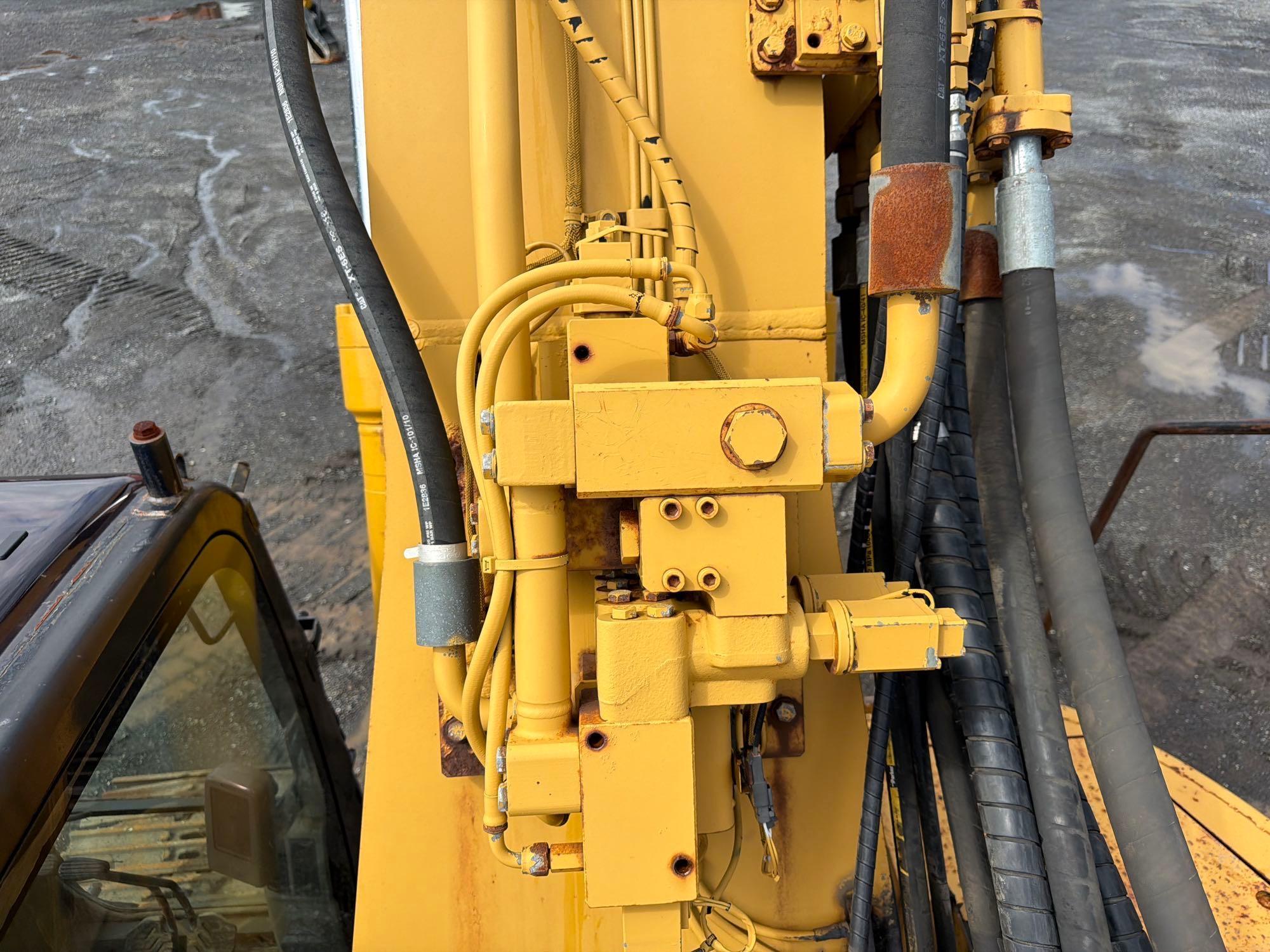 2007 Caterpillar 328D LCR
