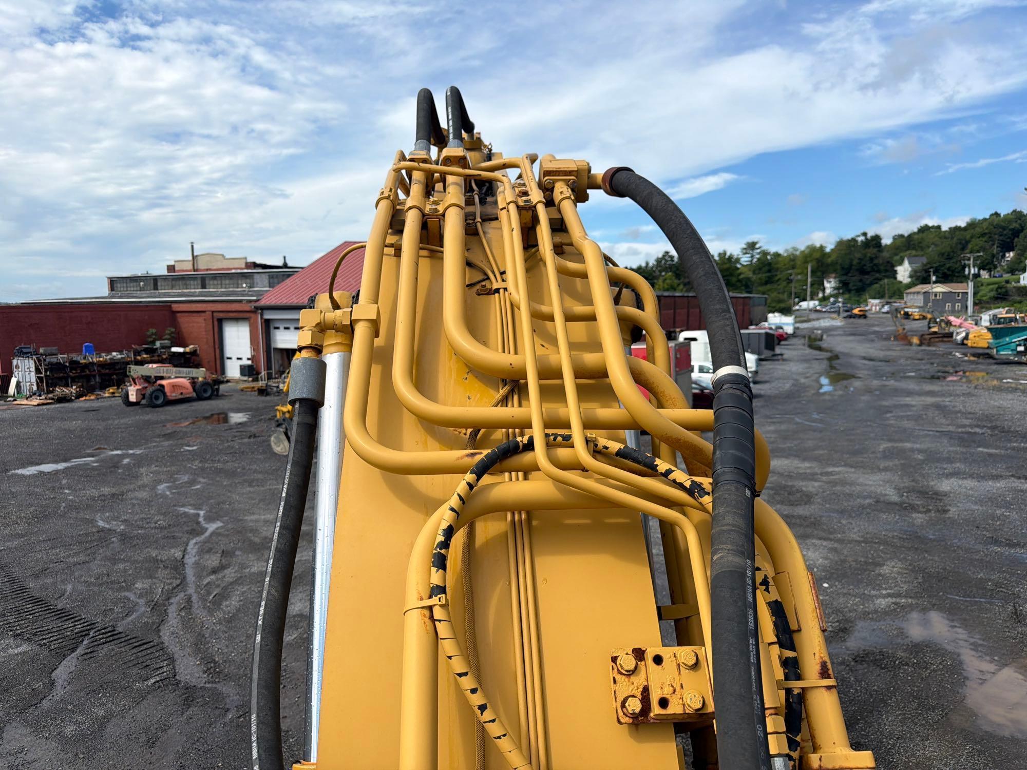 2007 Caterpillar 328D LCR