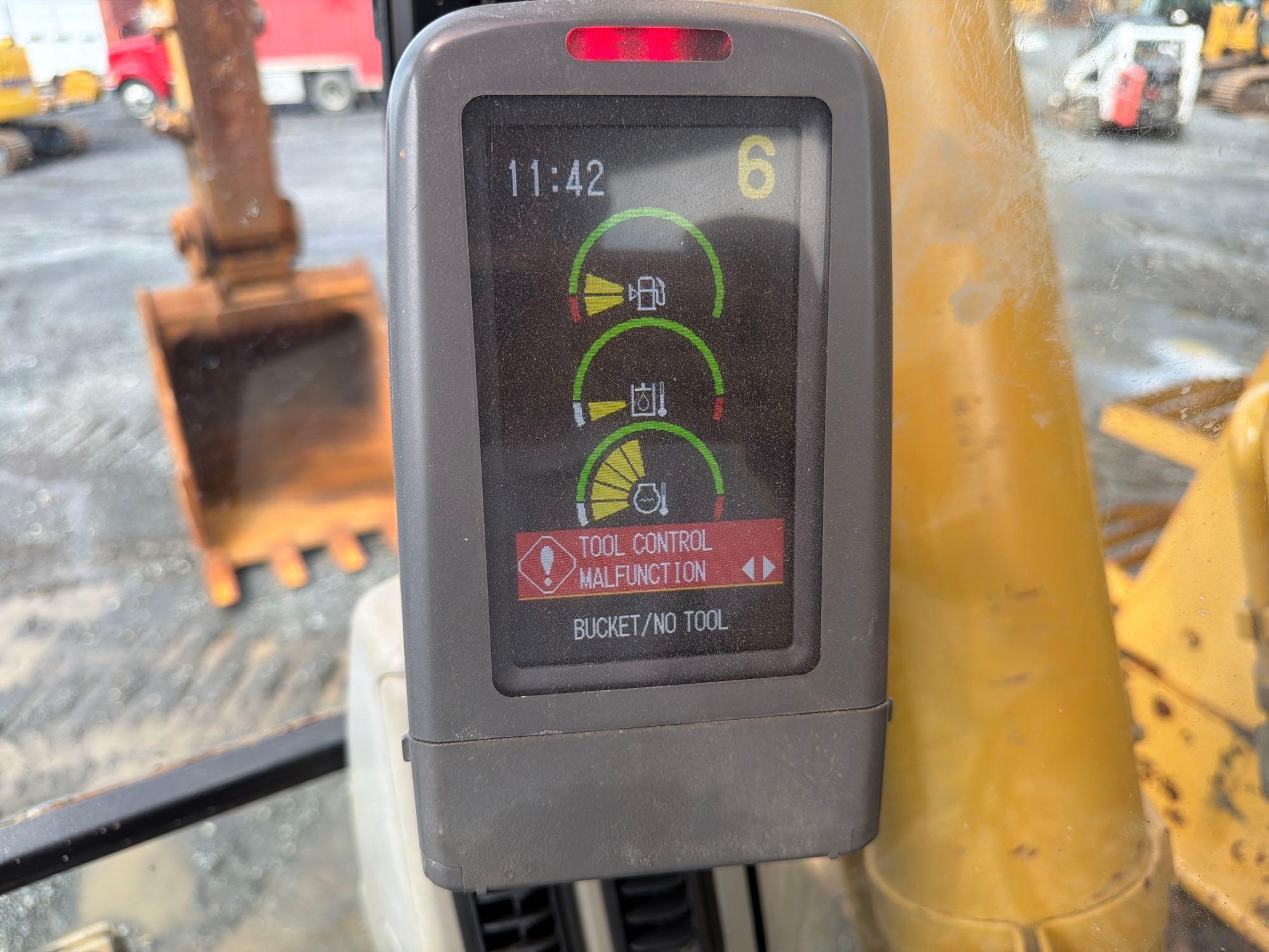 2007 Caterpillar 328D LCR
