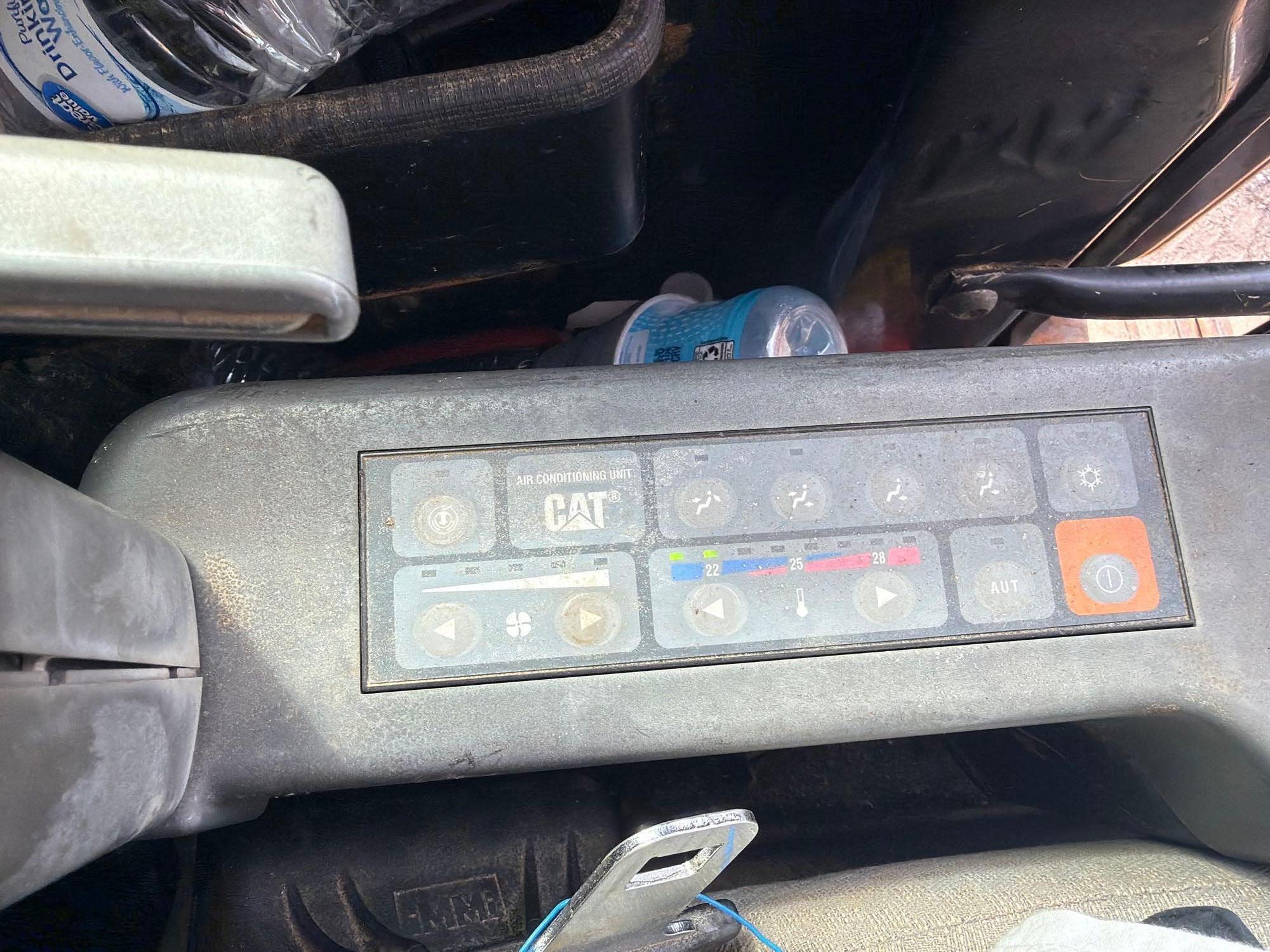 2007 Caterpillar 328D LCR