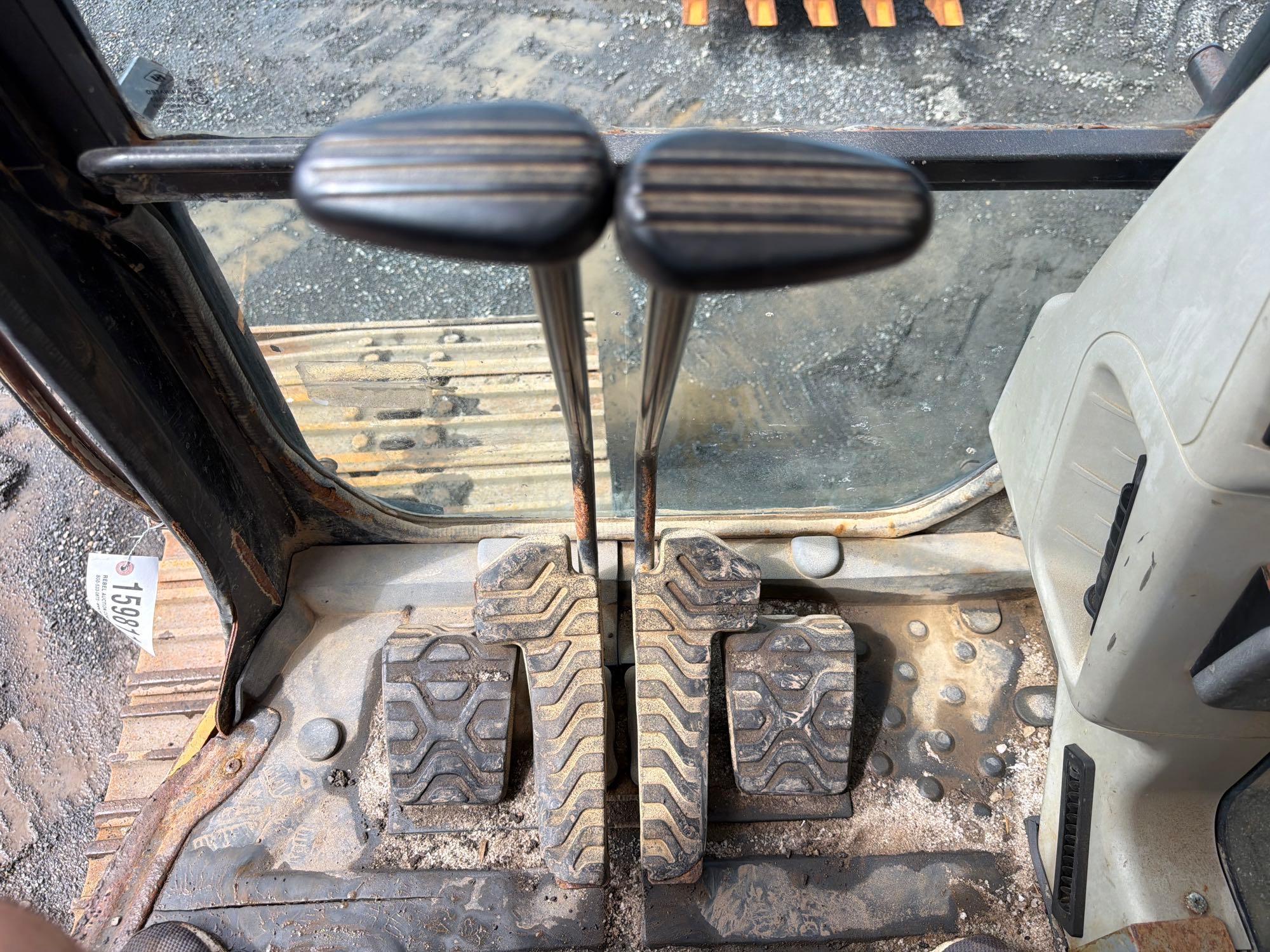 2007 Caterpillar 328D LCR