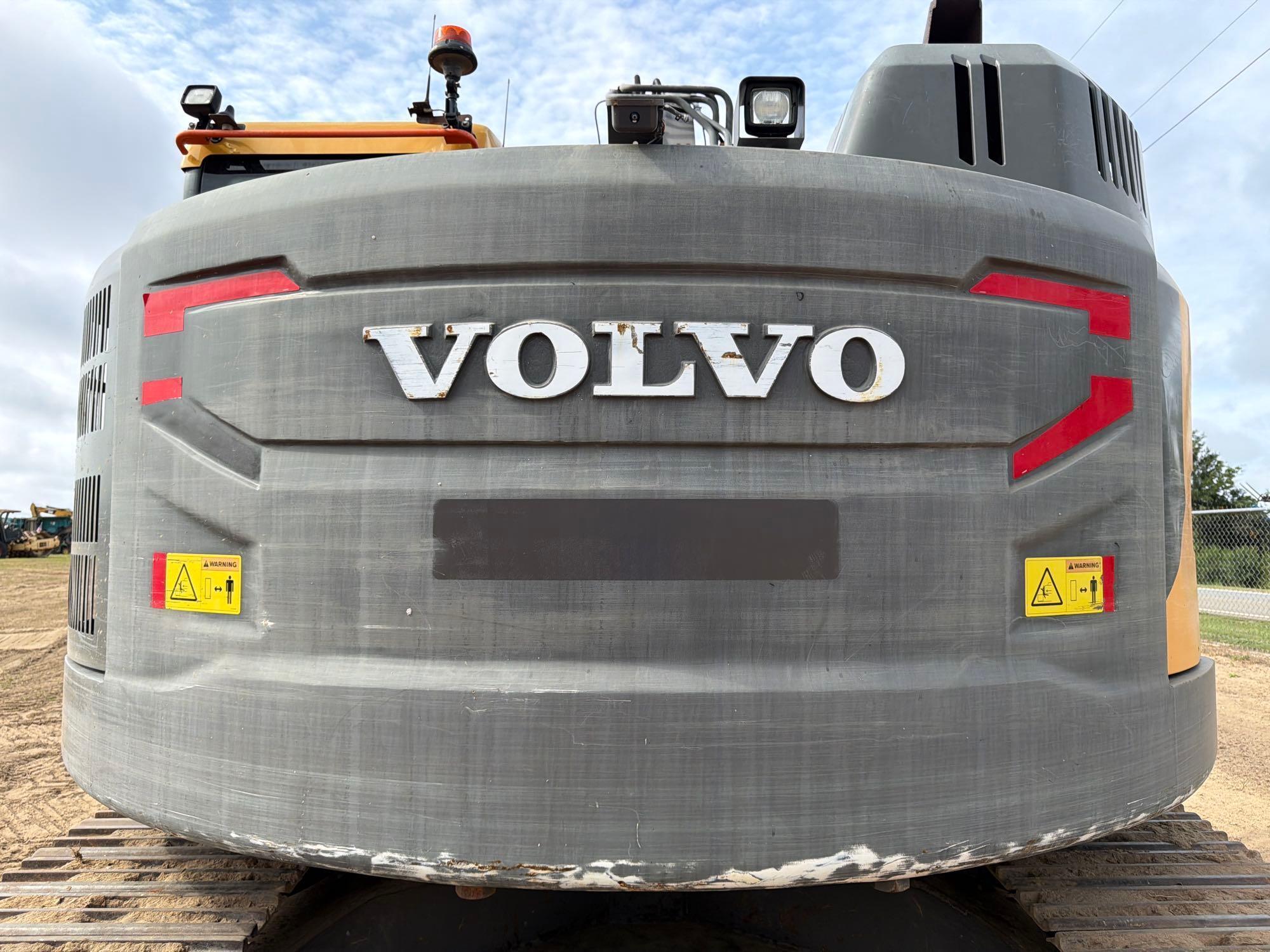 2019 Volvo 235