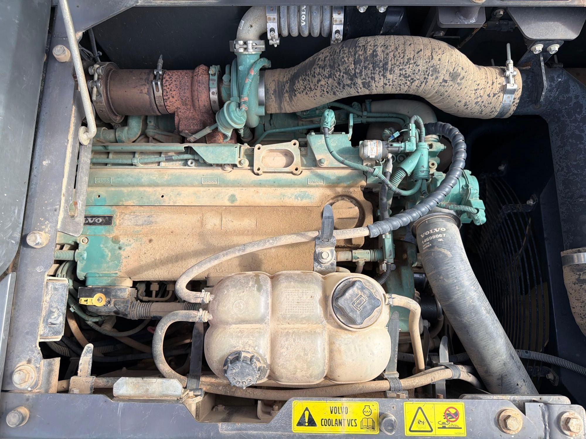 2019 Volvo 235
