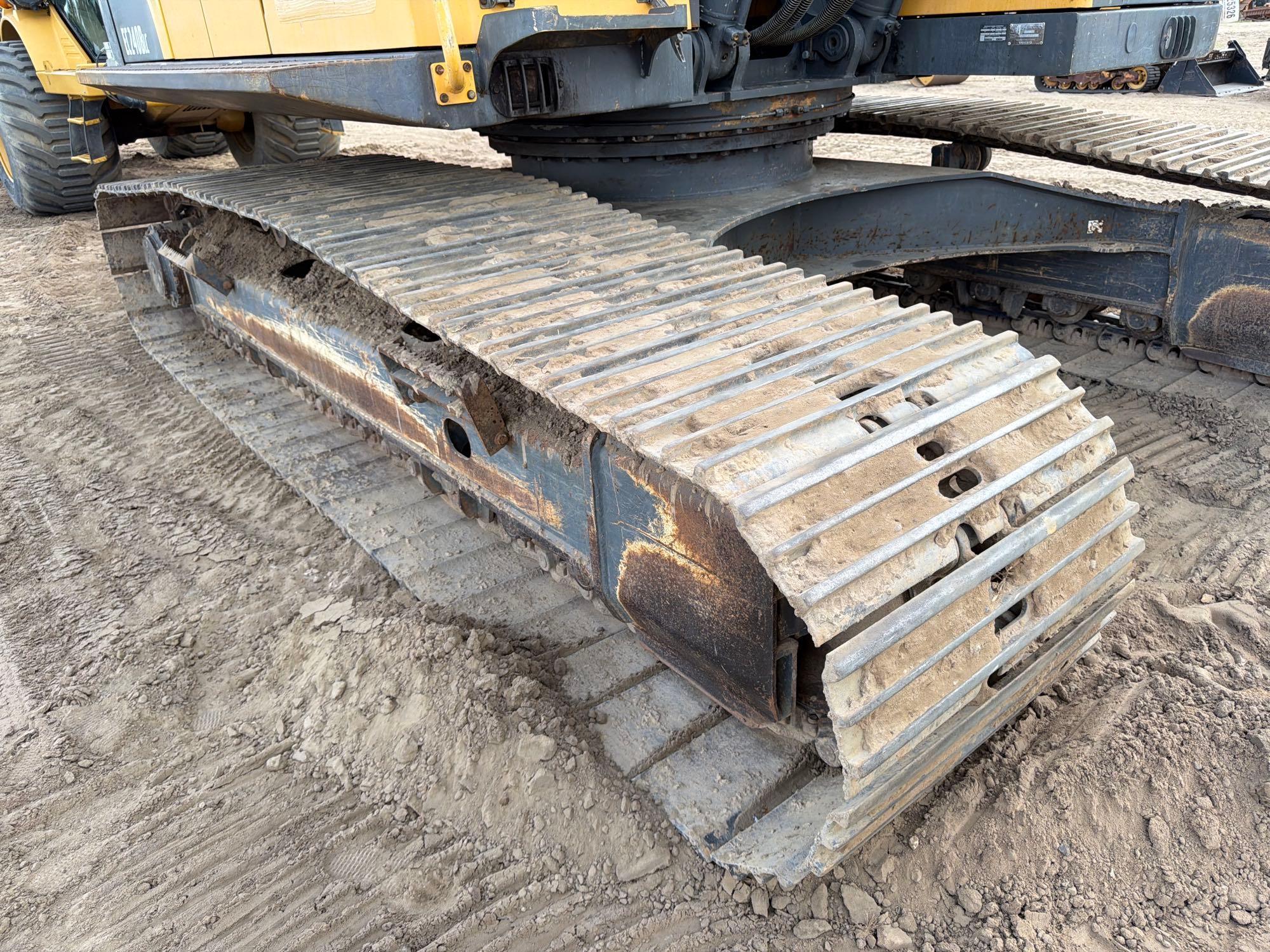 2003 Volvo EC240B LC