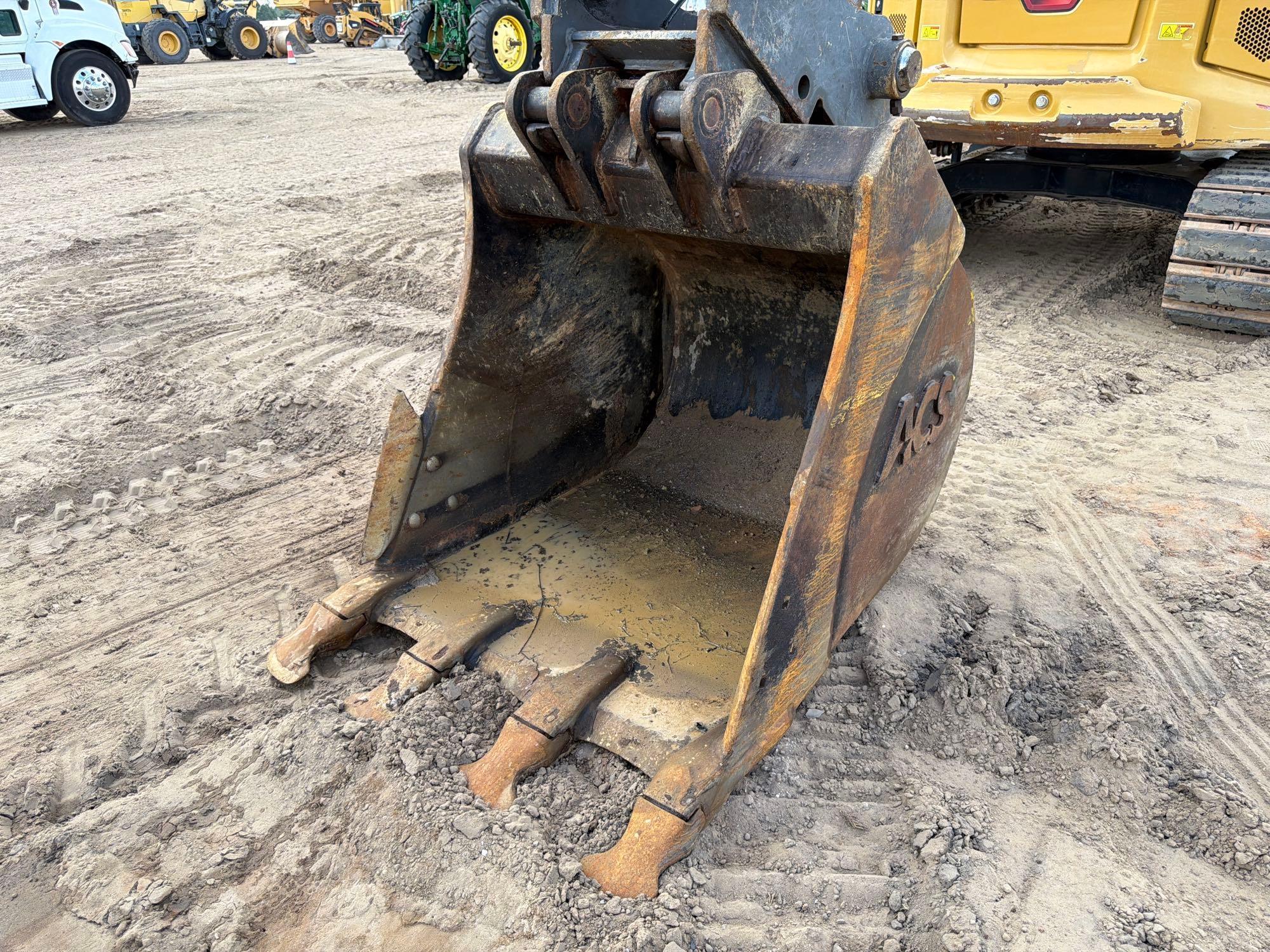 2003 Volvo EC240B LC
