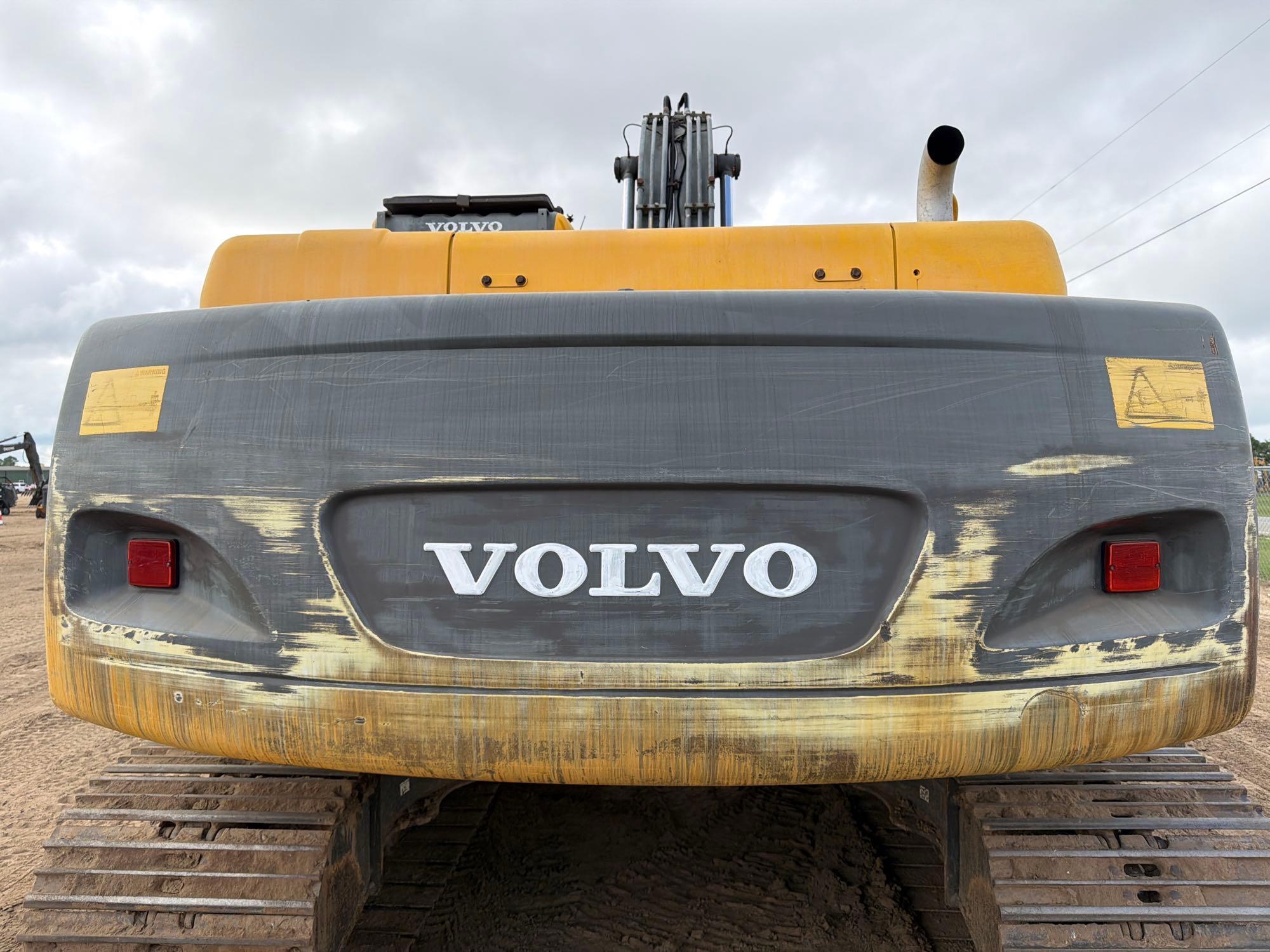 2003 Volvo EC240B LC