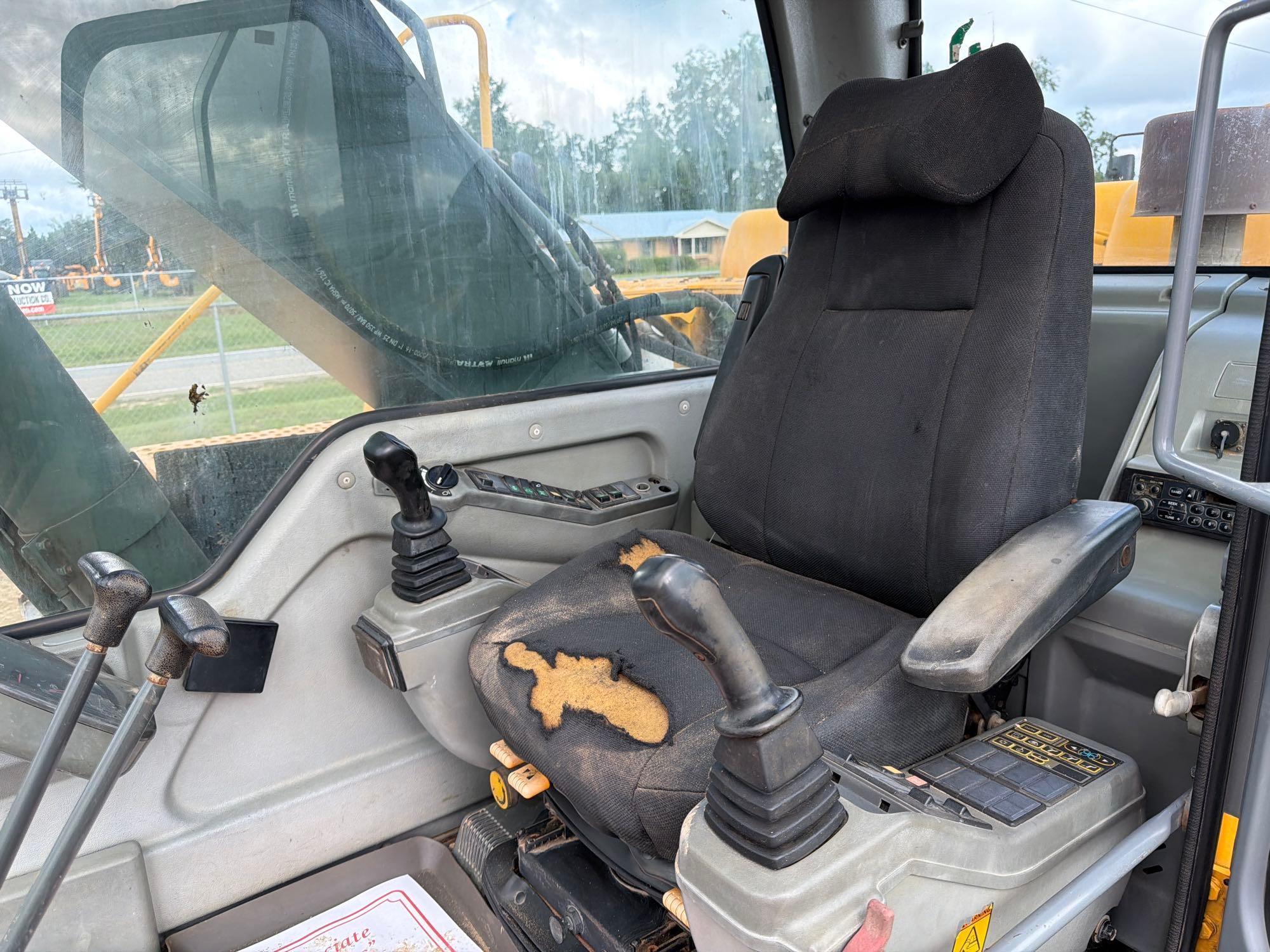 2003 Volvo EC240B LC