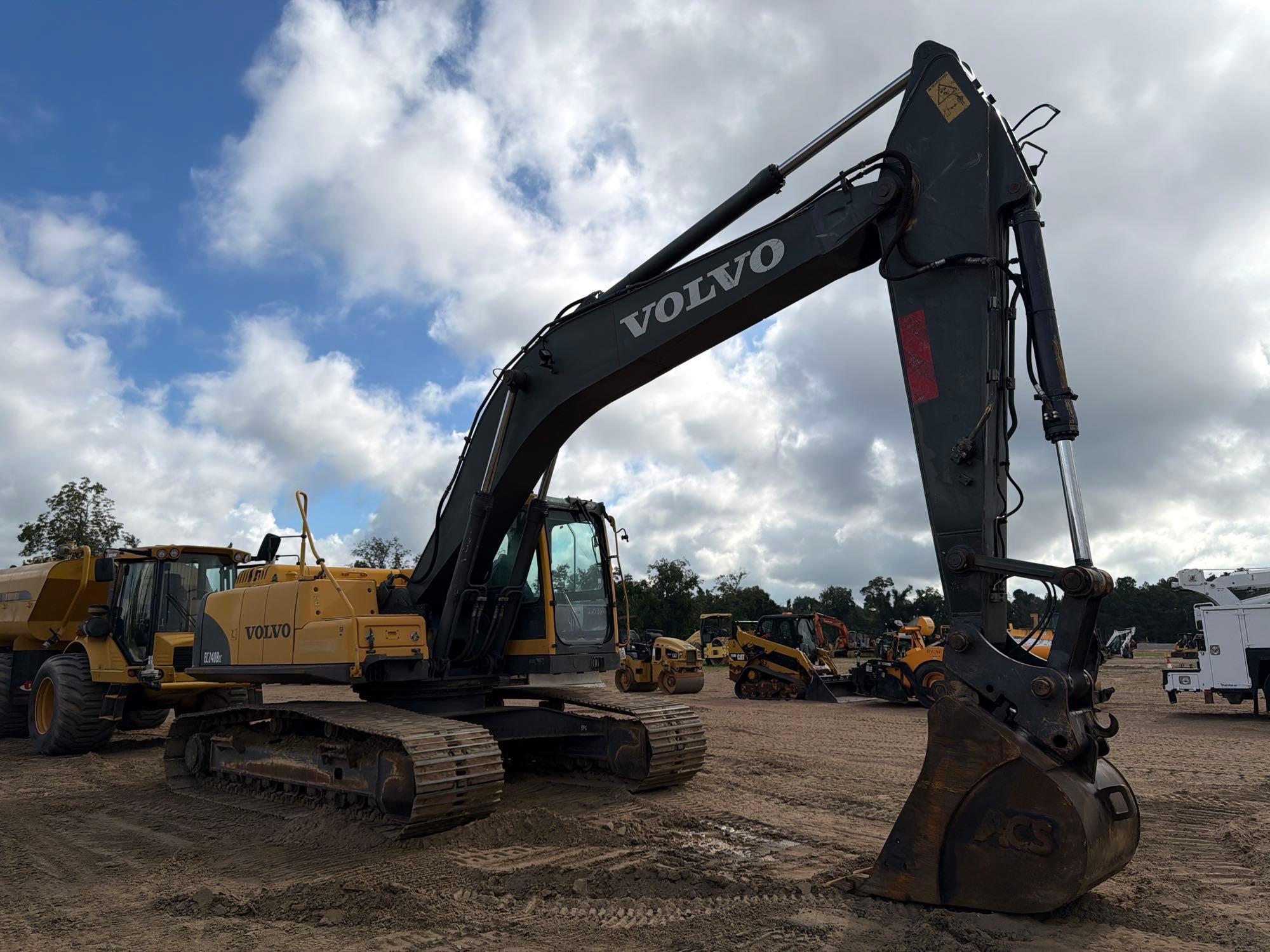 2003 Volvo EC240B LC
