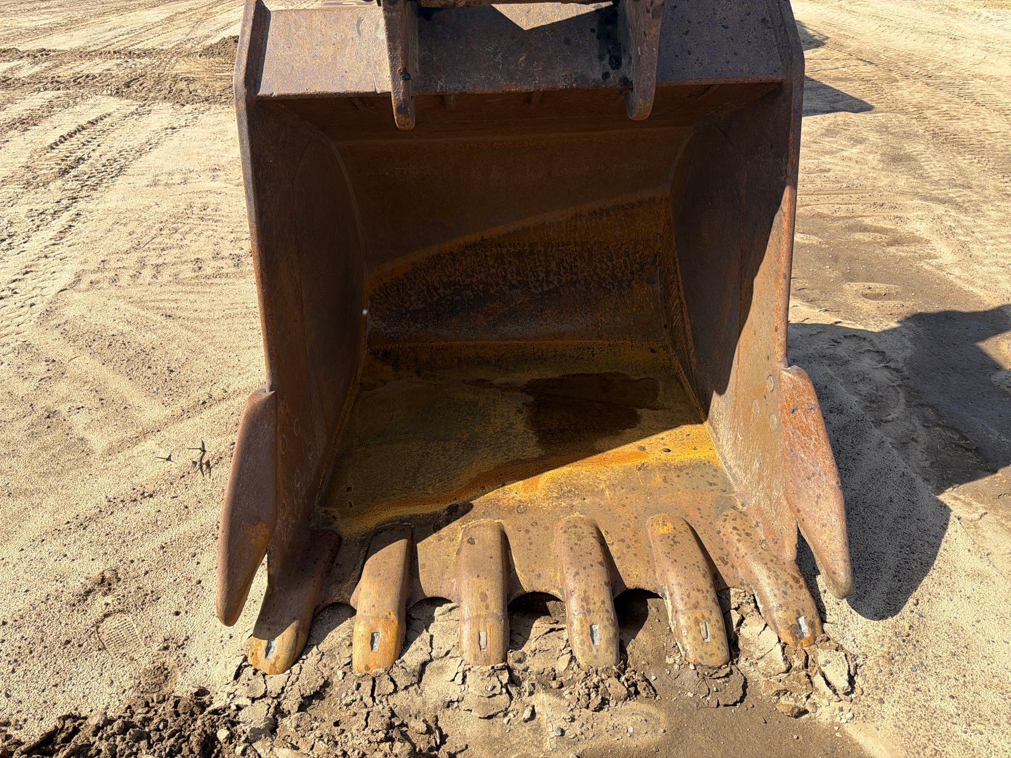 John Deere 240D LC