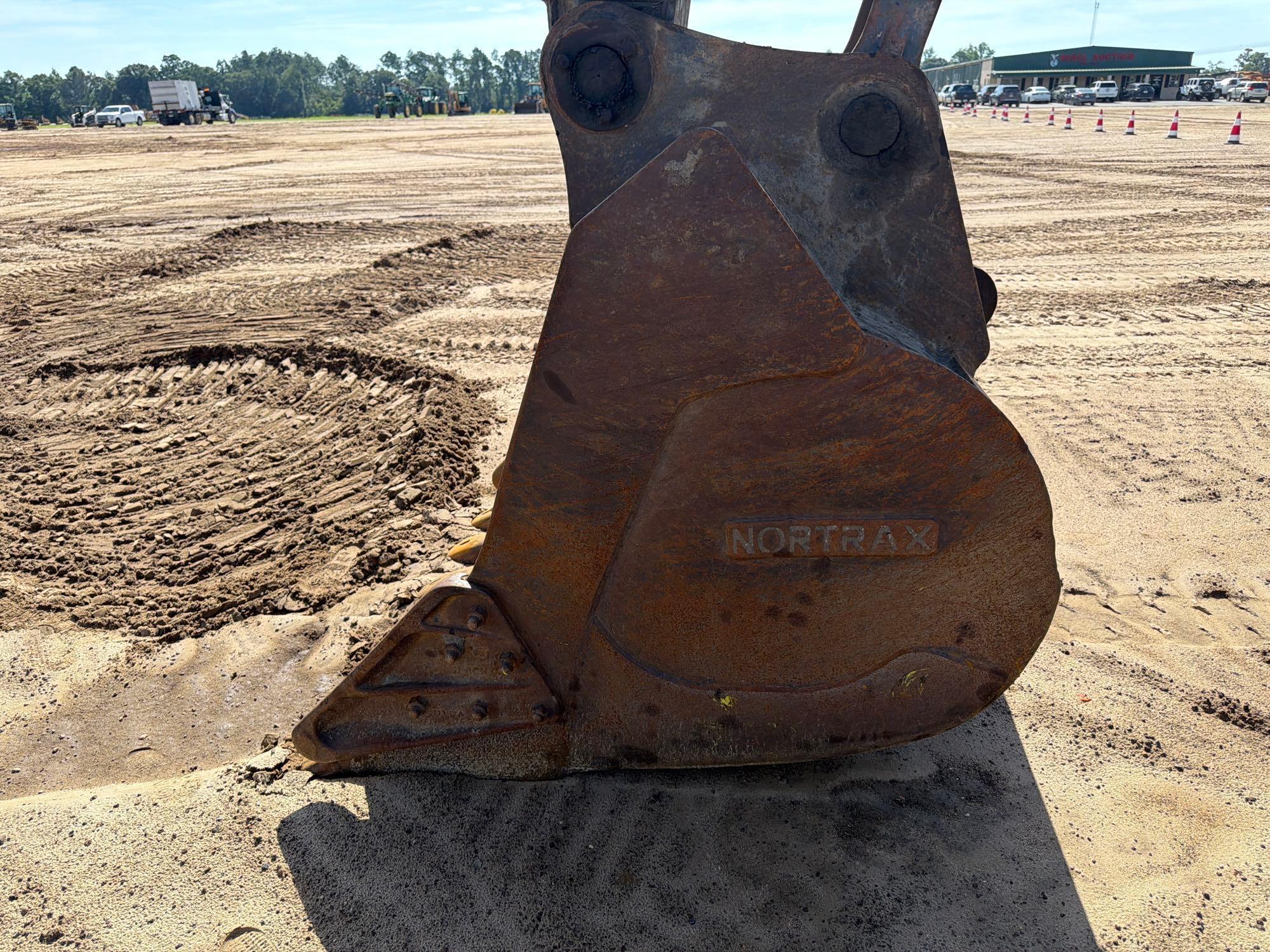 John Deere 240D LC