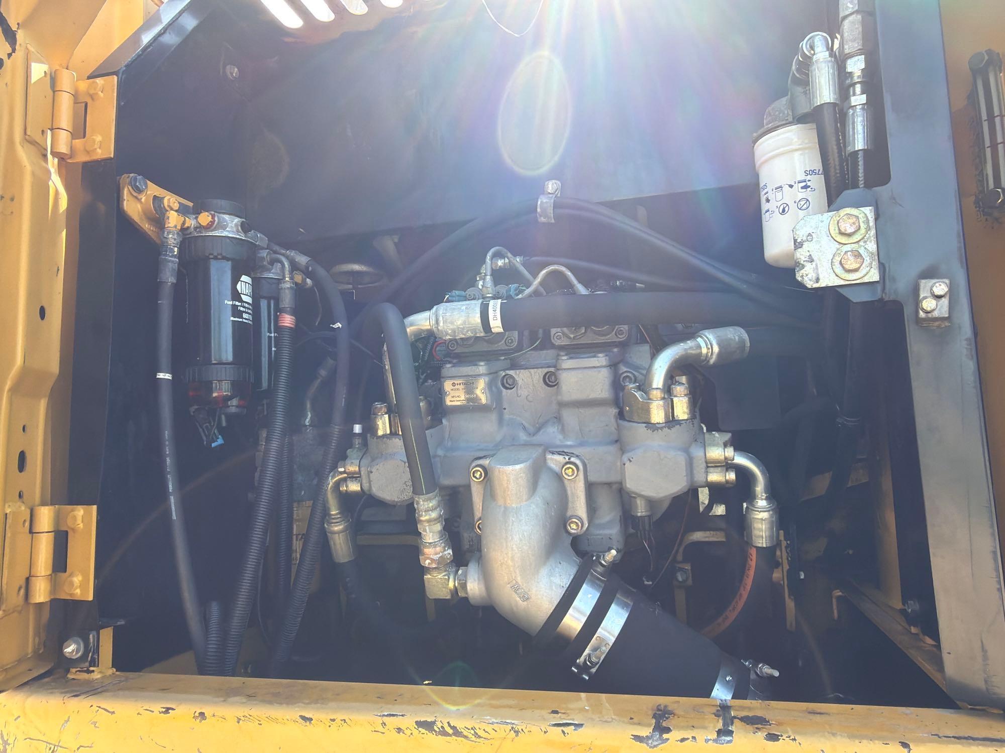 John Deere 240D LC