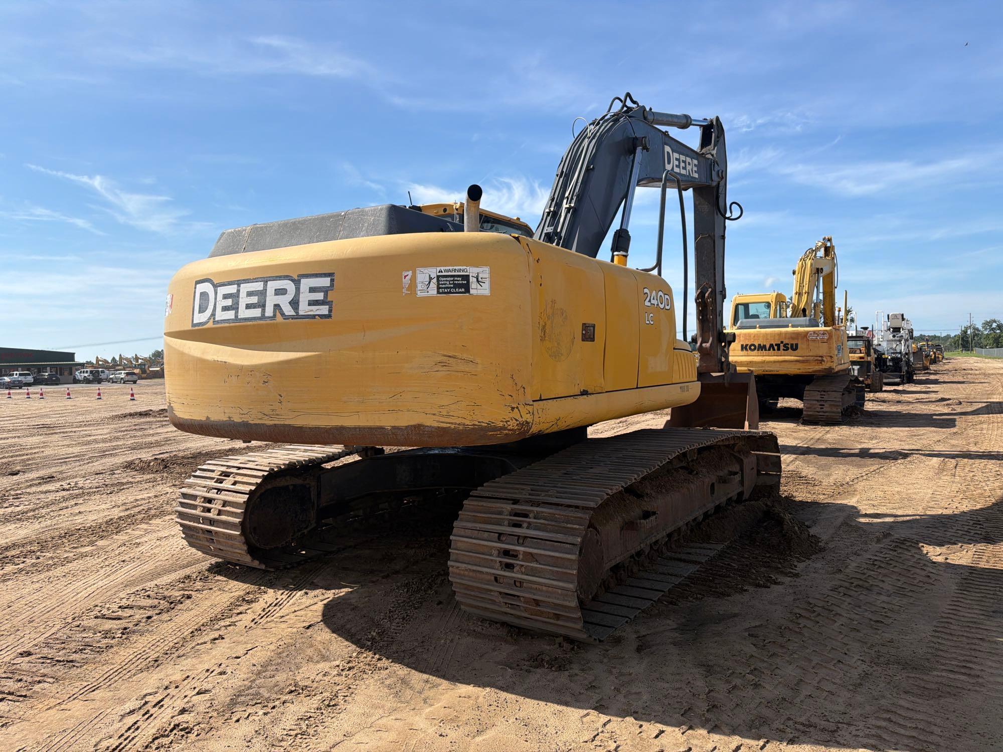 John Deere 240D LC