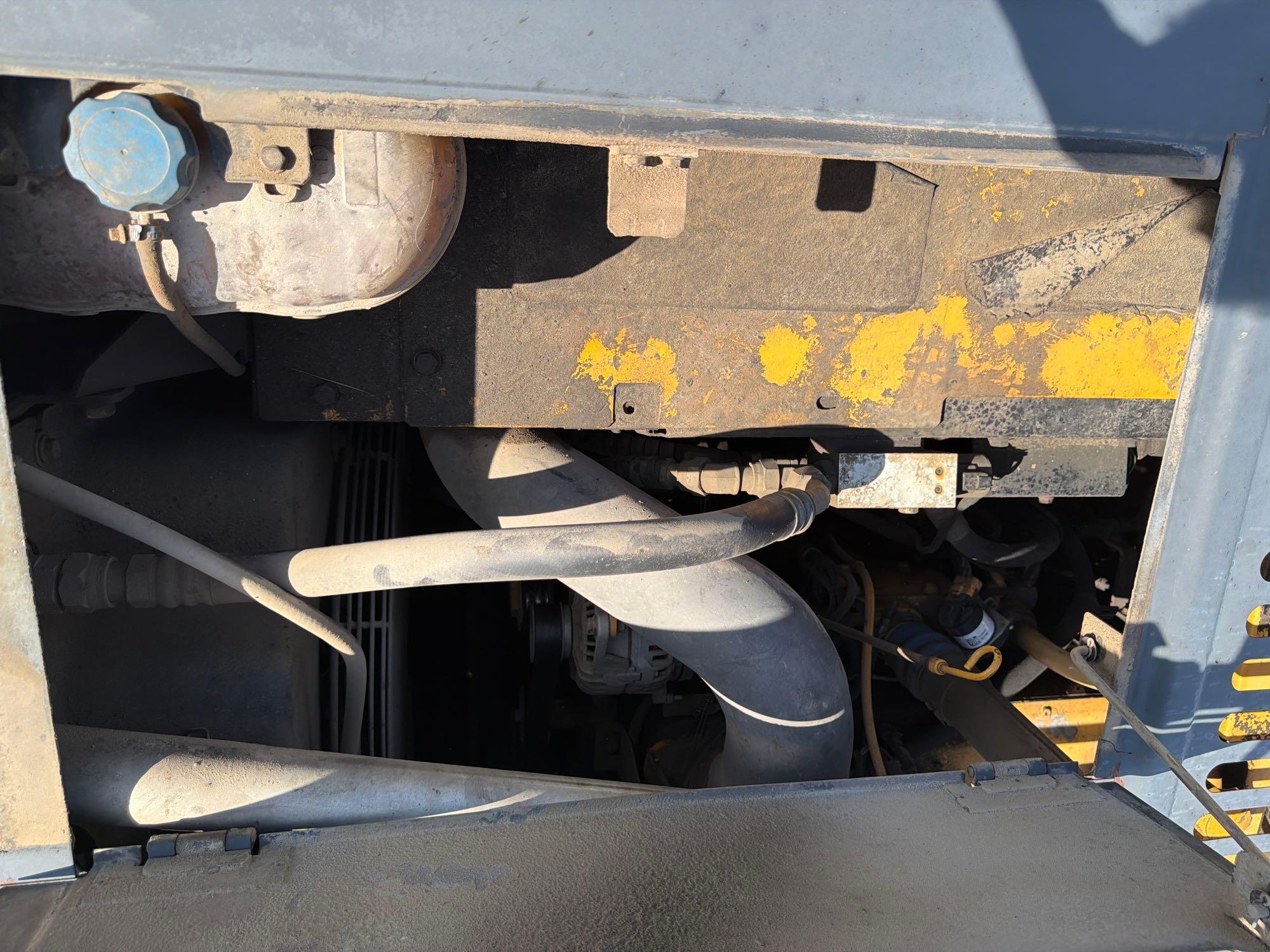 John Deere 240D LC