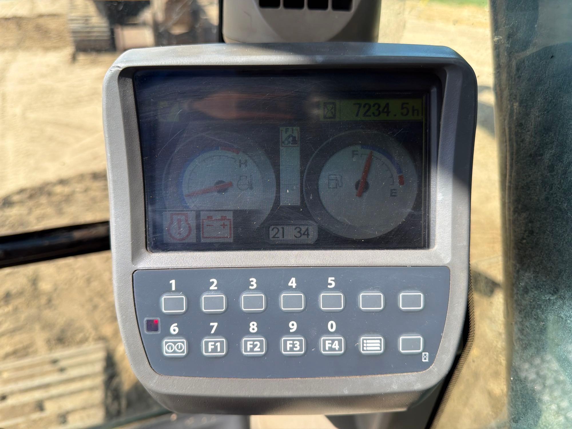 John Deere 240D LC